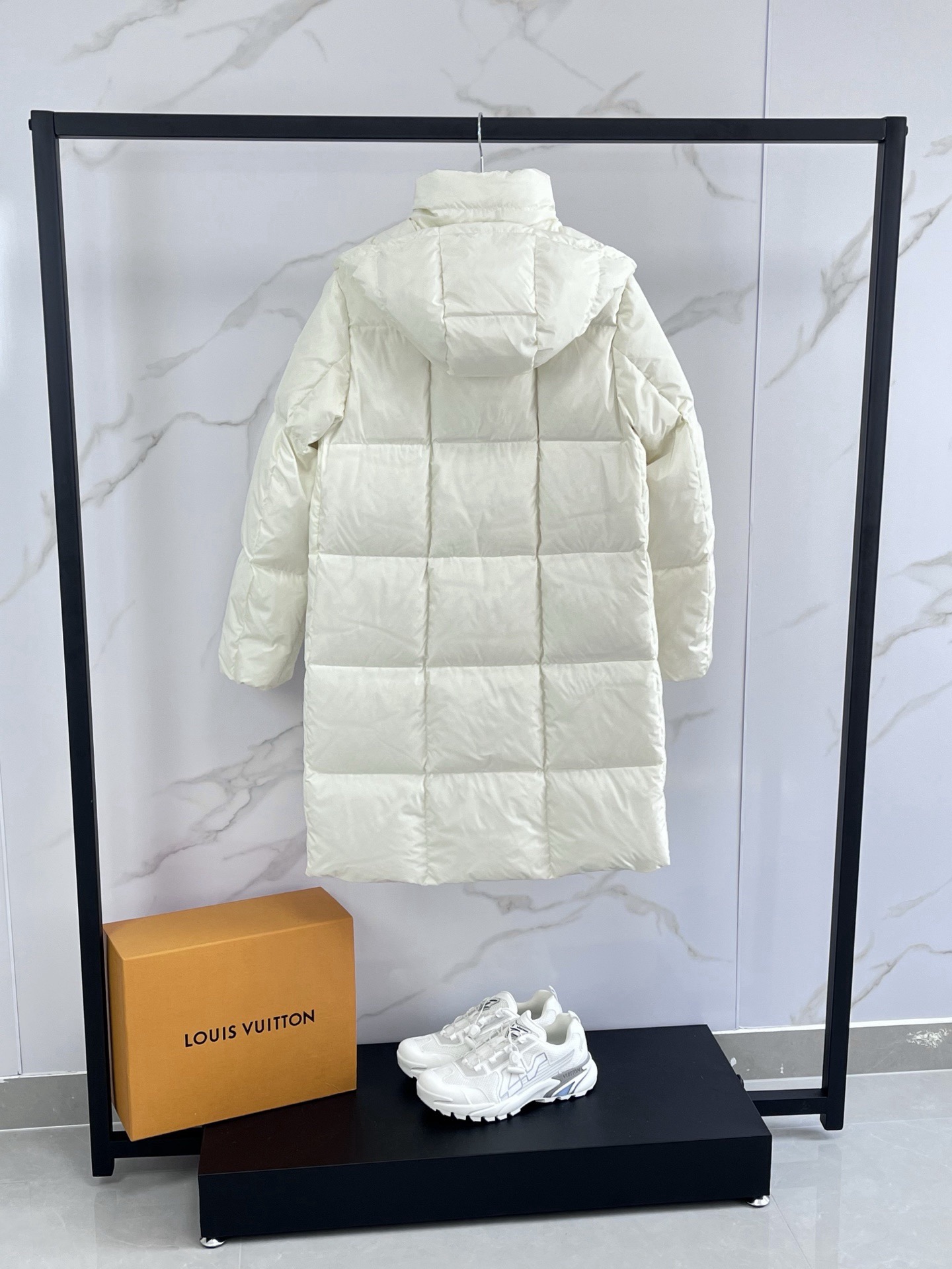 Cheap Moncle Thick Coats For Women in 219085, $150 USD- [IB219085] - Replica Moncle Thick Coats For Women