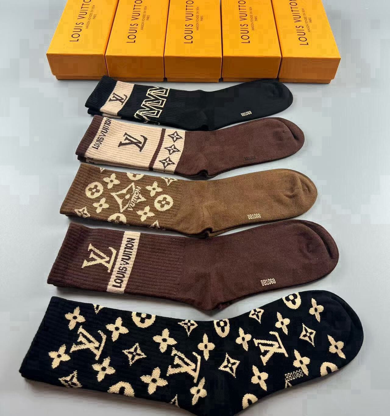 Cheap Louis Vuitton Socks in 219382, $35 USD- [IB219382] - Replica Louis Vuitton Socks