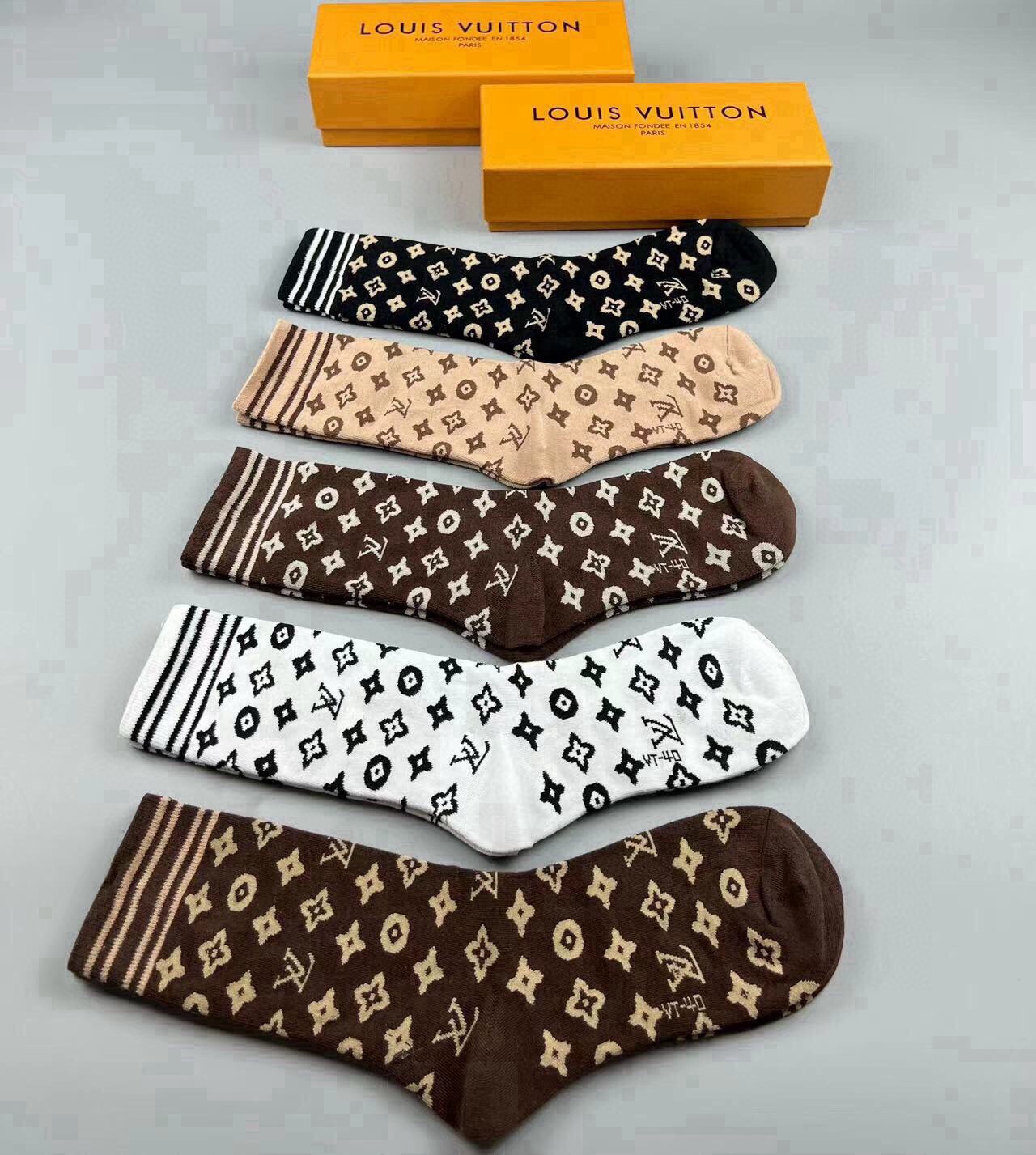 Cheap Louis Vuitton Socks in 219383, $35 USD- [IB219383] - Replica Louis Vuitton Socks