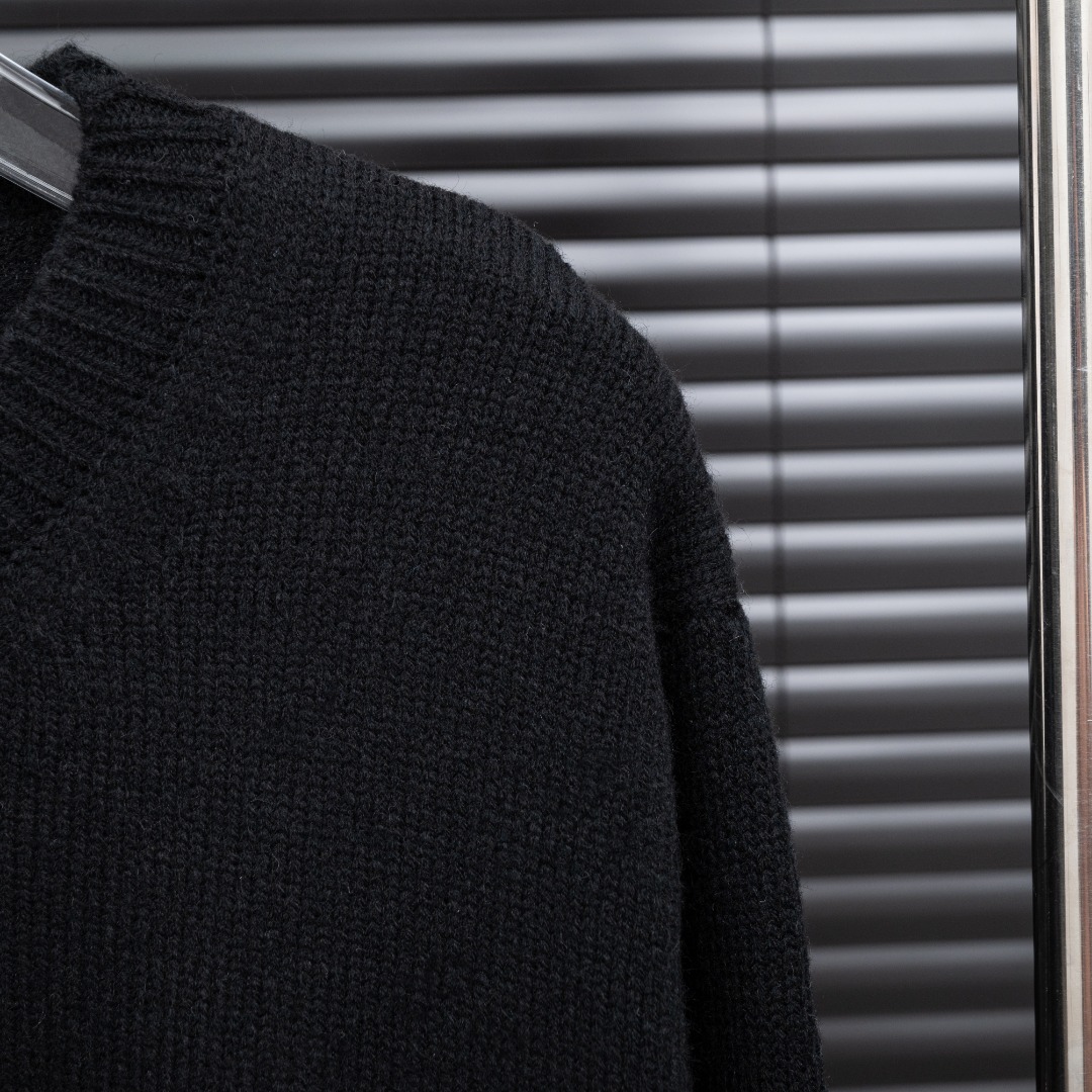 Cheap Fendi Sweaters for Men in 219811, $35 USD- [IB219811] - Replica Fendi Sweaters for Men