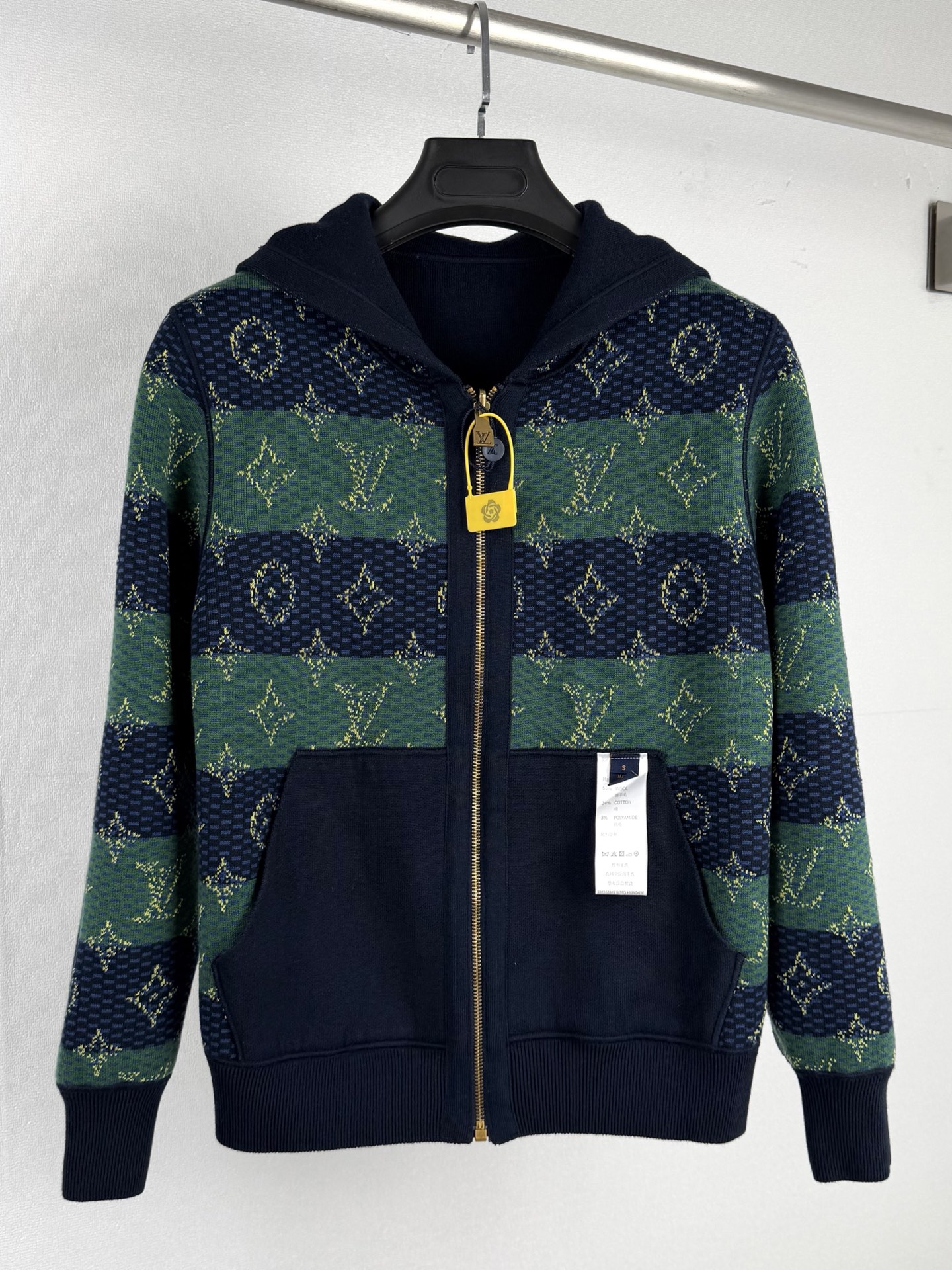 Cheap Louis Vuitton Thin Jackets For Men in 219956, $105 USD- [IB219956] - Replica Louis Vuitton Thin Jackets For Men