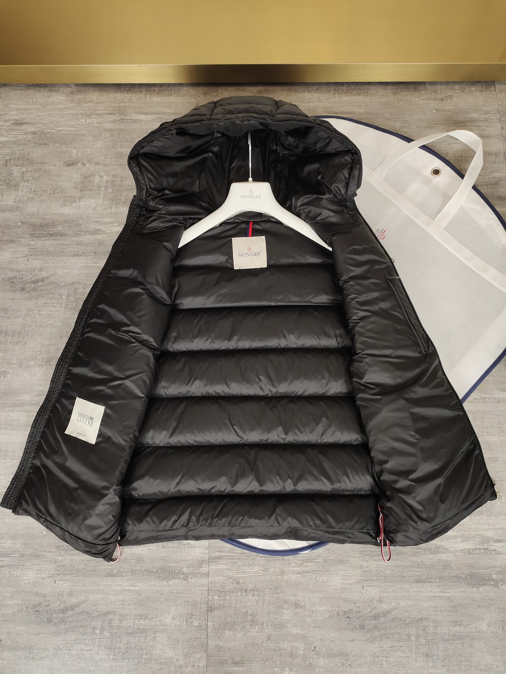 Cheap Moncle Thick Coats For Men in 219977, $125 USD- [IB219977] - Replica Moncle Thick Coats For Men