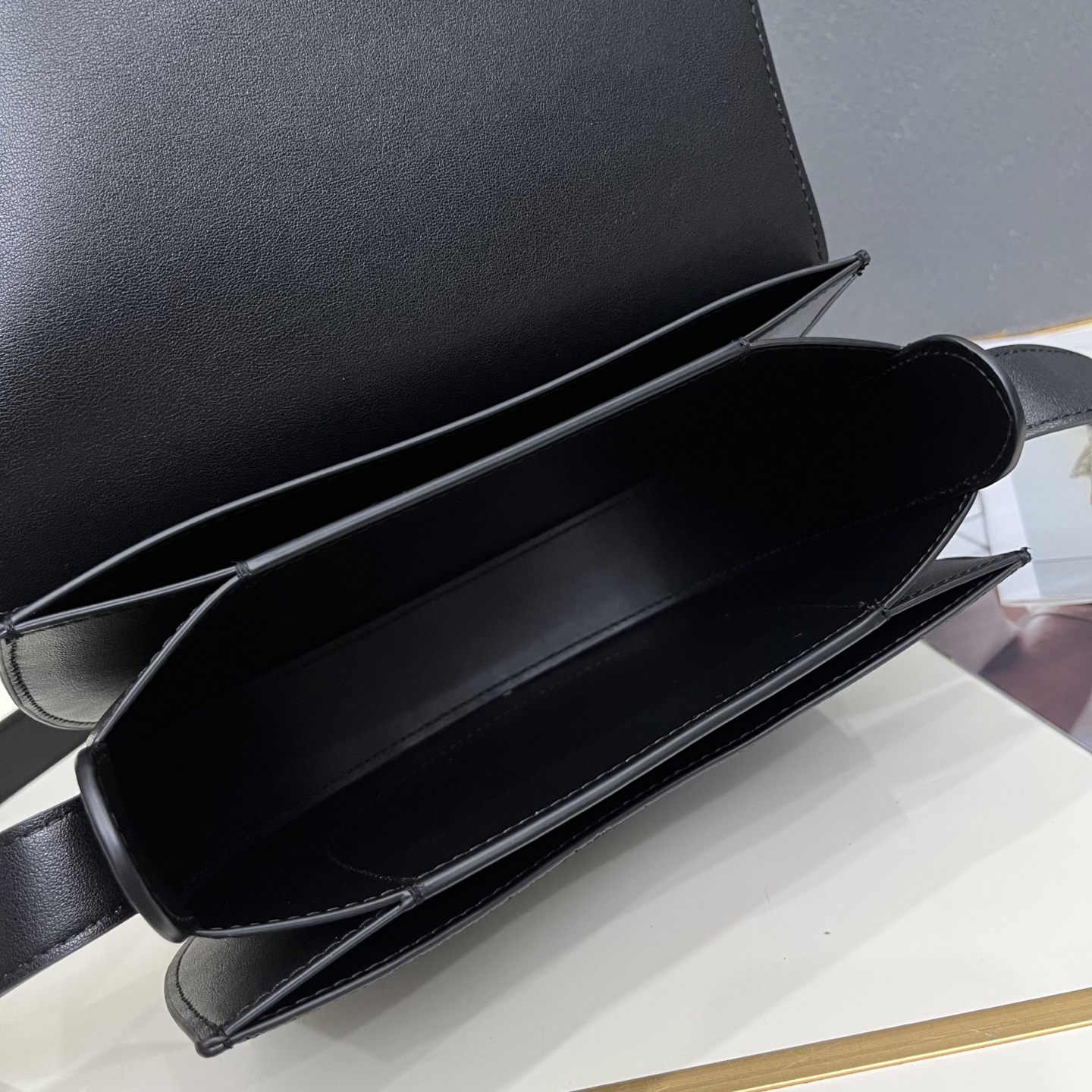 Cheap Burberry AAA+++ Crossbody Bags in 220125, $130 USD- [IB220125] - Replica Burberry AAA+++ Crossbody Bags