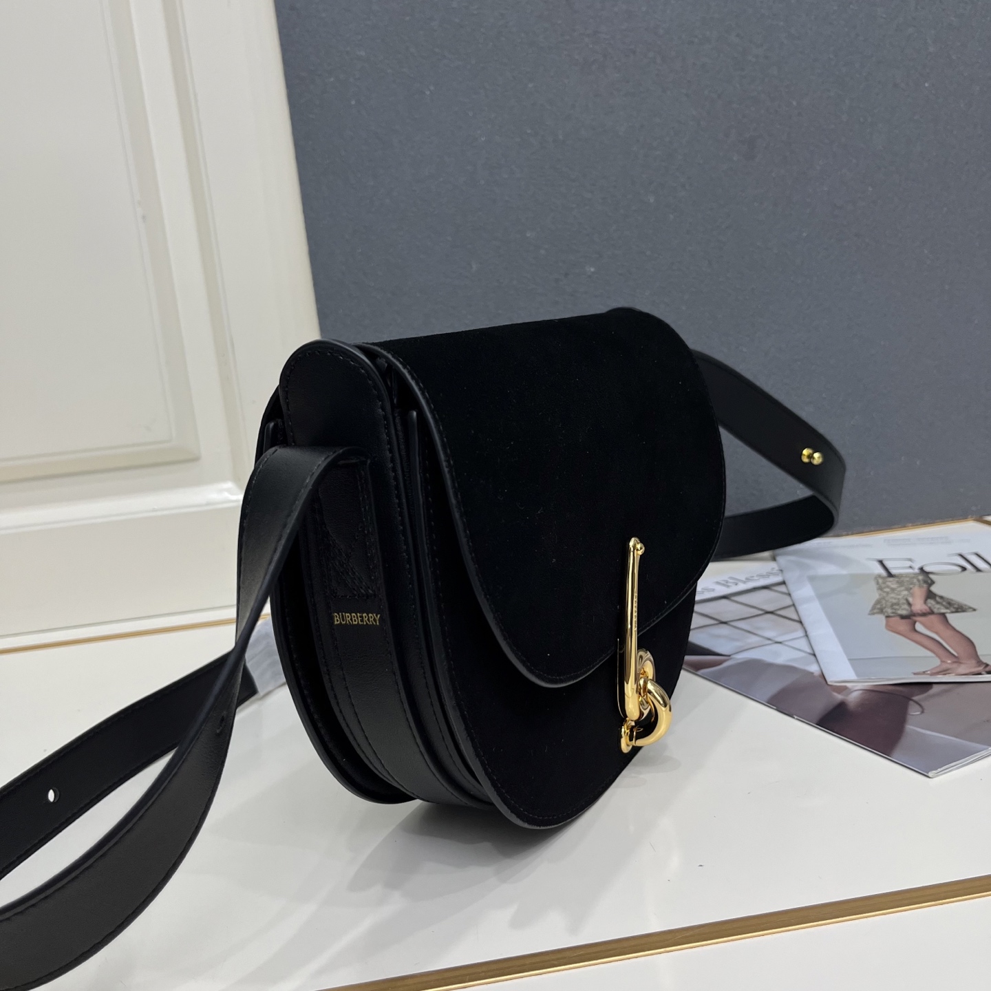 Cheap Burberry AAA+++ Crossbody Bags in 220125, $130 USD- [IB220125] - Replica Burberry AAA+++ Crossbody Bags