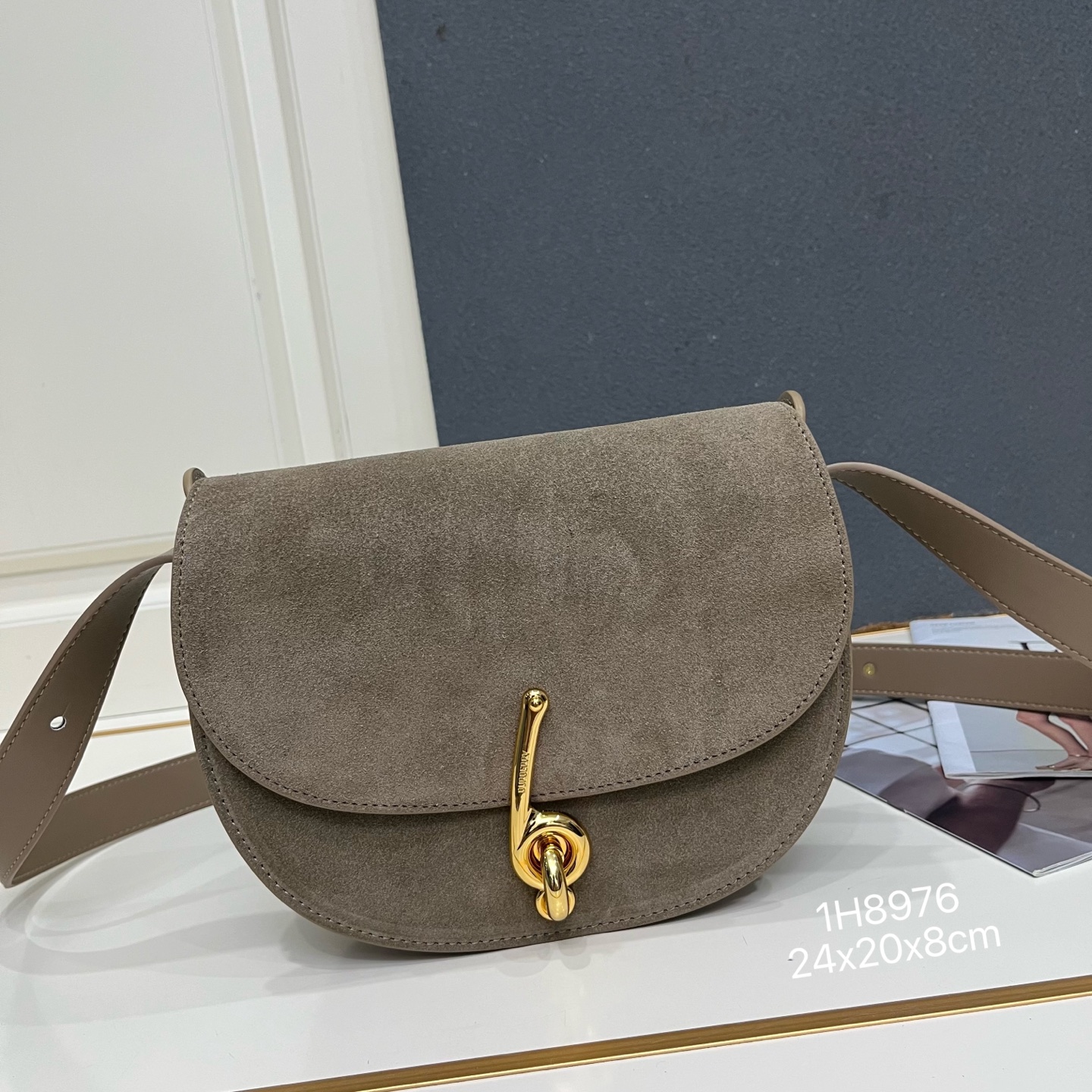 Cheap Burberry AAA+++ Crossbody Bags in 220130, $130 USD- [IB220130] - Replica Burberry AAA+++ Crossbody Bags