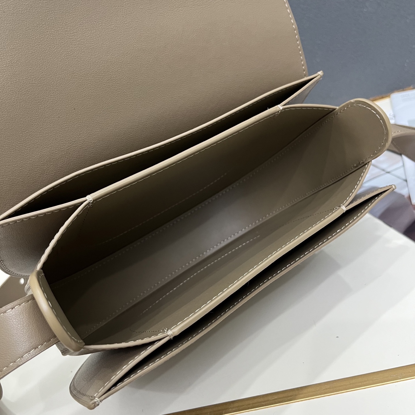 Cheap Burberry AAA+++ Crossbody Bags in 220130, $130 USD- [IB220130] - Replica Burberry AAA+++ Crossbody Bags