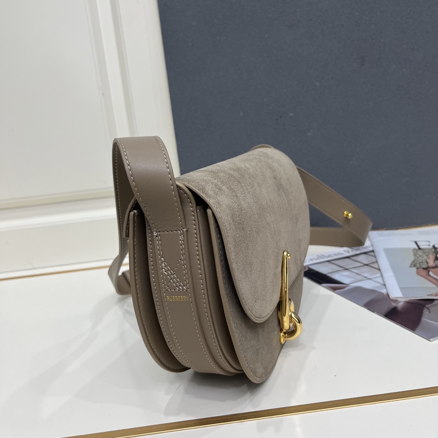 Cheap Burberry AAA+++ Crossbody Bags in 220130, $130 USD- [IB220130] - Replica Burberry AAA+++ Crossbody Bags