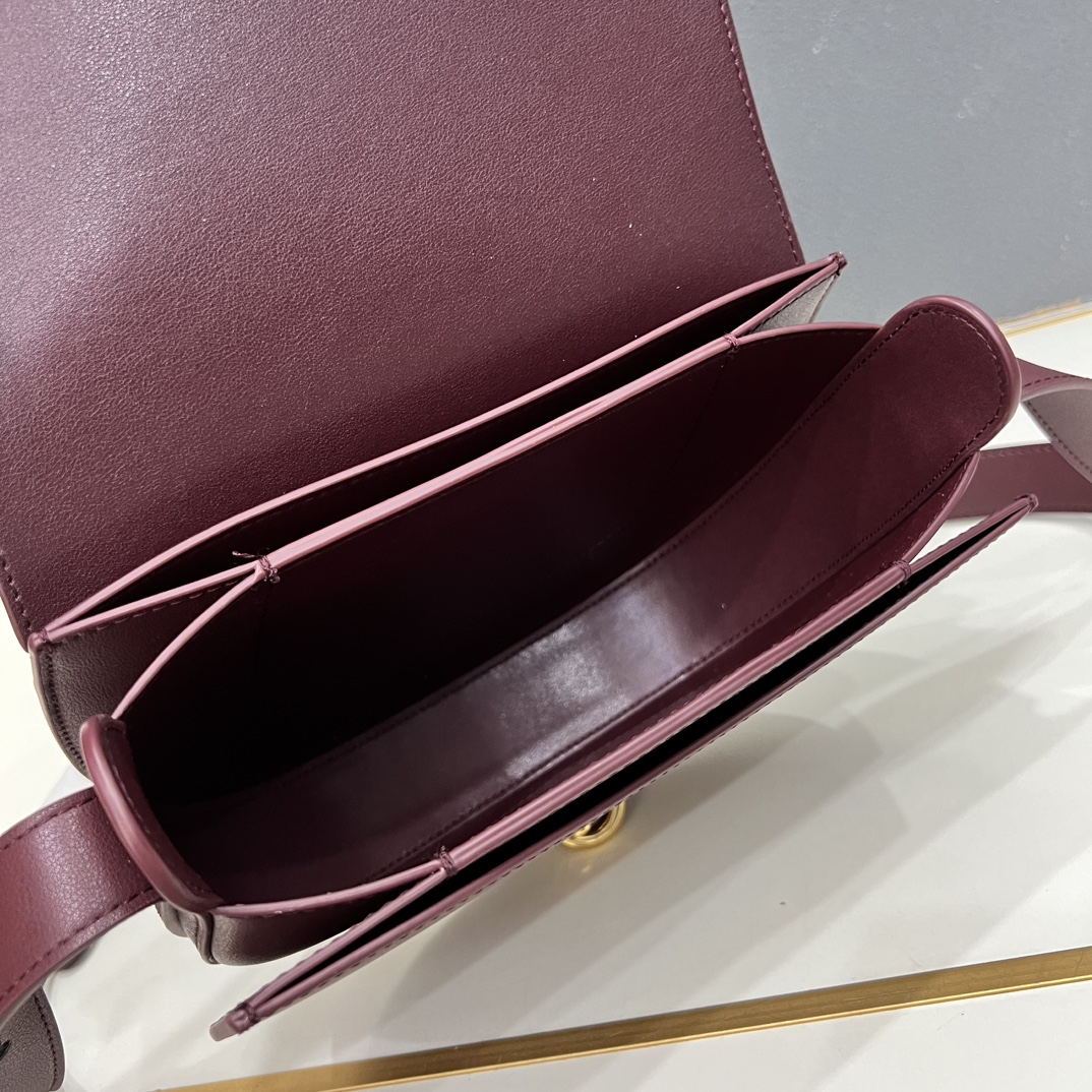 Cheap Burberry AAA+++ Crossbody Bags in 220133, $130 USD- [IB220133] - Replica Burberry AAA+++ Crossbody Bags