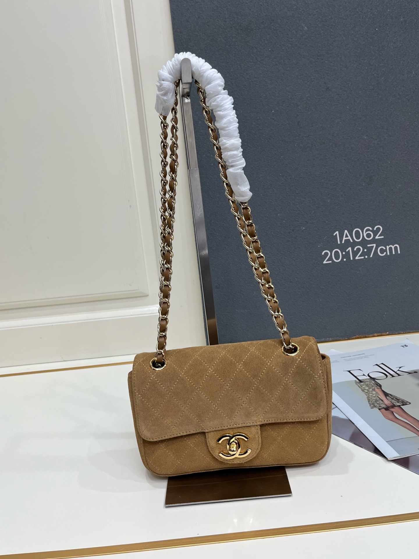 Cheap Chanel AAA quality Handbags in 220145, $110 USD- [IB220145] - Replica Chanel AAA quality Handbags