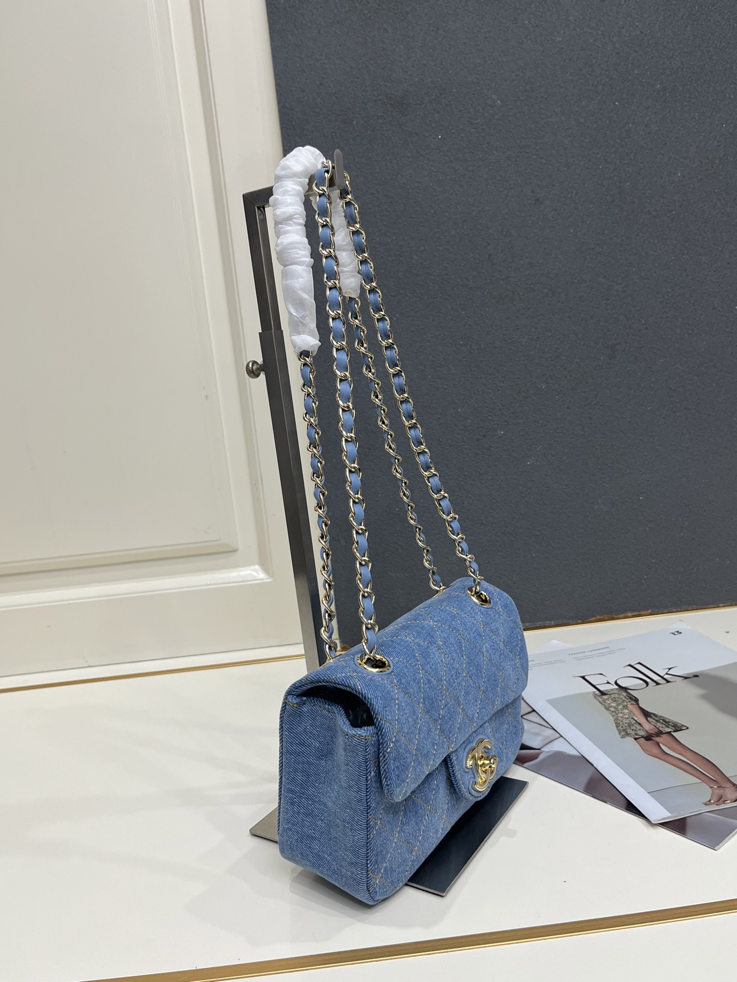 Cheap Chanel AAA quality Handbags in 220147, $110 USD- [IB220147] - Replica Chanel AAA quality Handbags