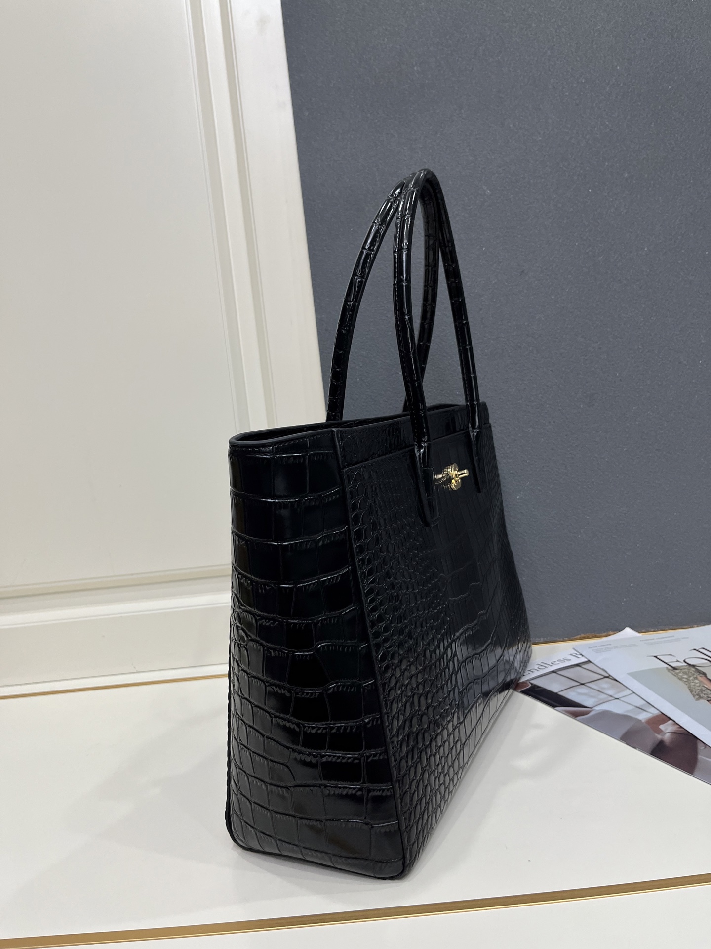 Cheap Chanel AAA quality Handbags in 220149, $130 USD- [IB220149] - Replica Chanel AAA quality Handbags