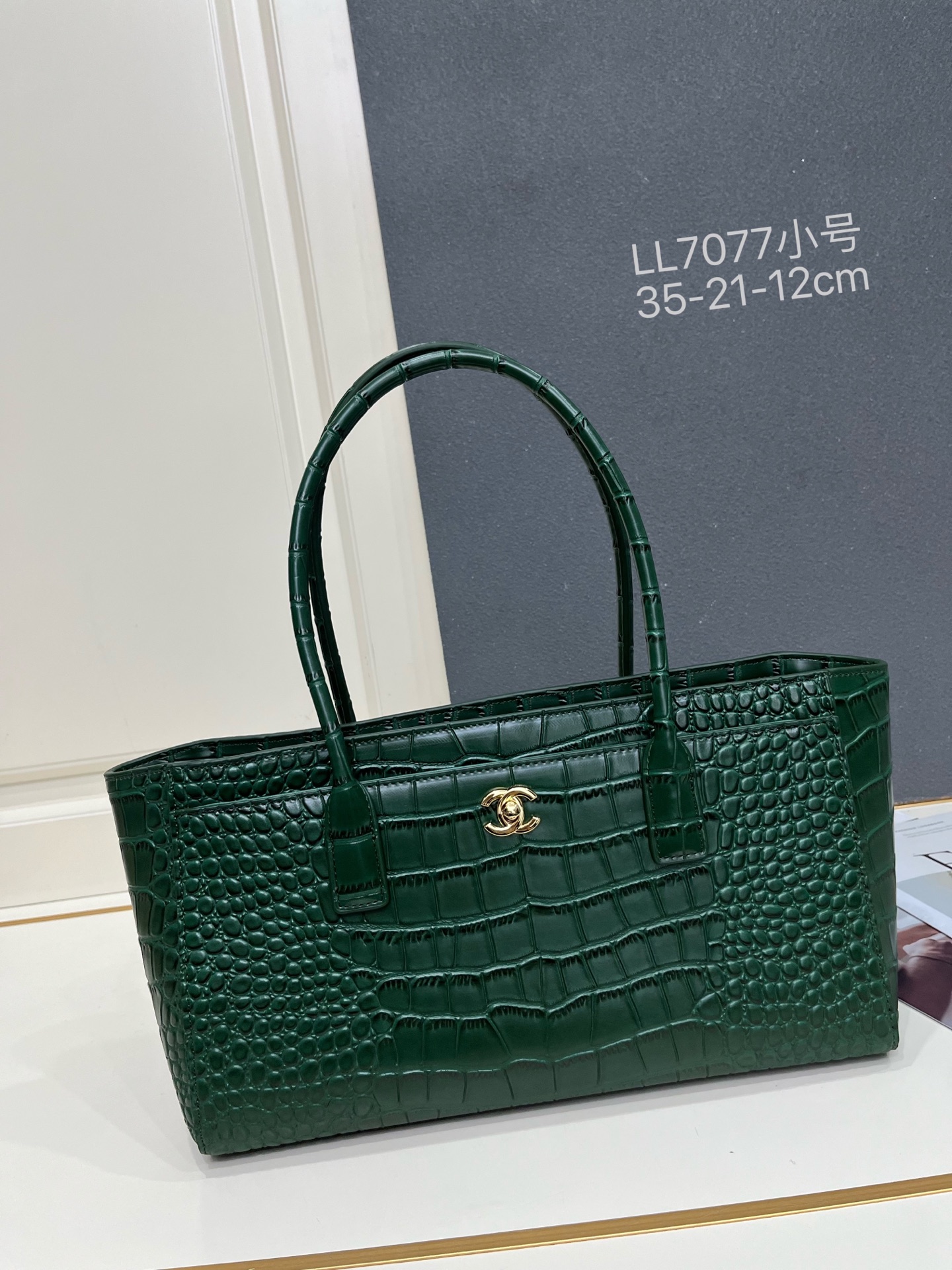 Cheap Chanel AAA quality Handbags in 220152, $125 USD- [IB220152] - Replica Chanel AAA quality Handbags