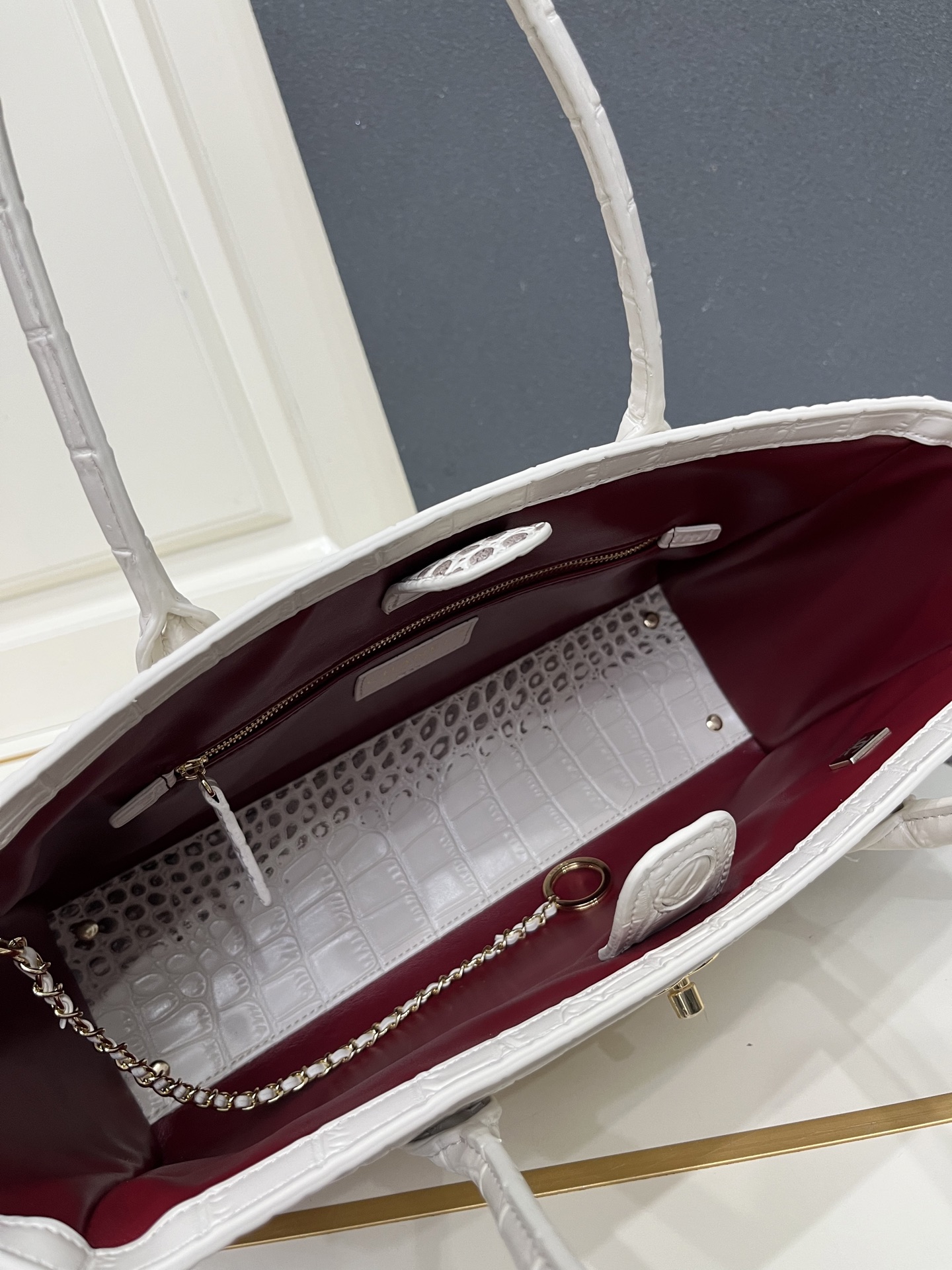 Cheap Chanel AAA quality Handbags in 220155, $125 USD- [IB220155] - Replica Chanel AAA quality Handbags
