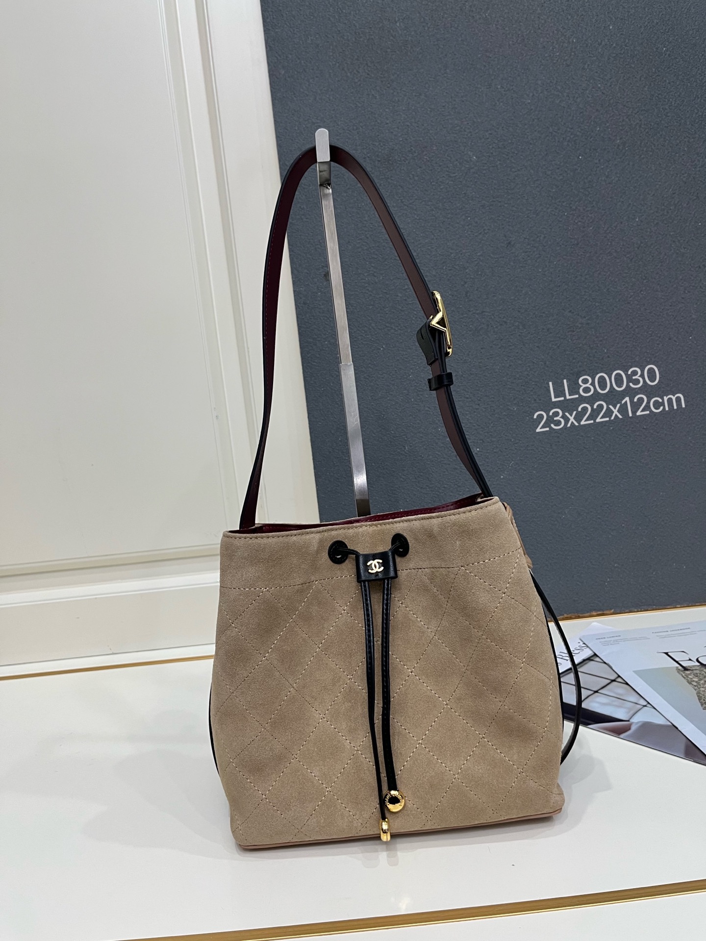 Cheap Chanel AAA quality Handbags in 220160, $125 USD- [IB220160] - Replica Chanel AAA quality Handbags
