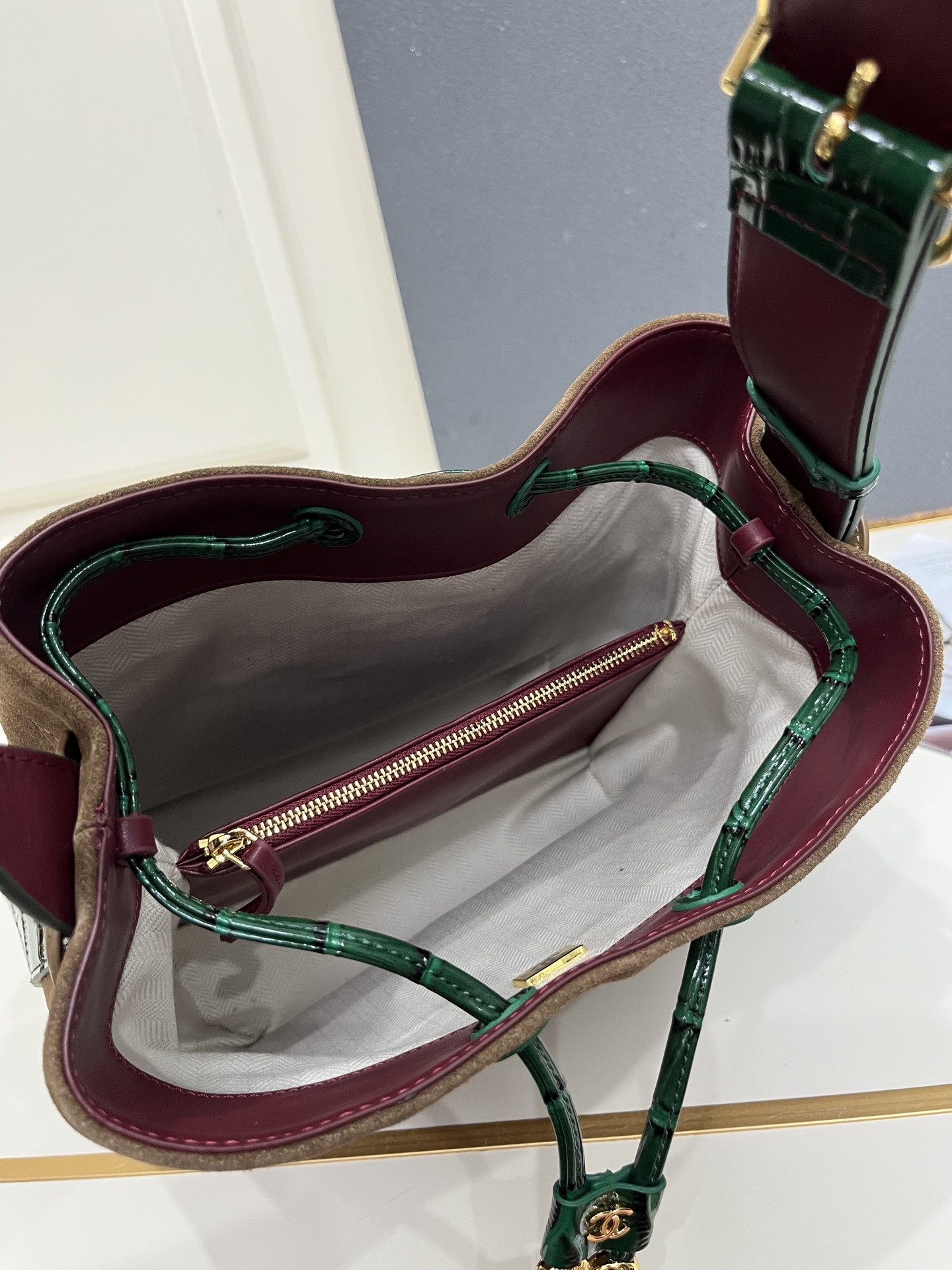 Cheap Chanel AAA quality Handbags in 220161, $125 USD- [IB220161] - Replica Chanel AAA quality Handbags