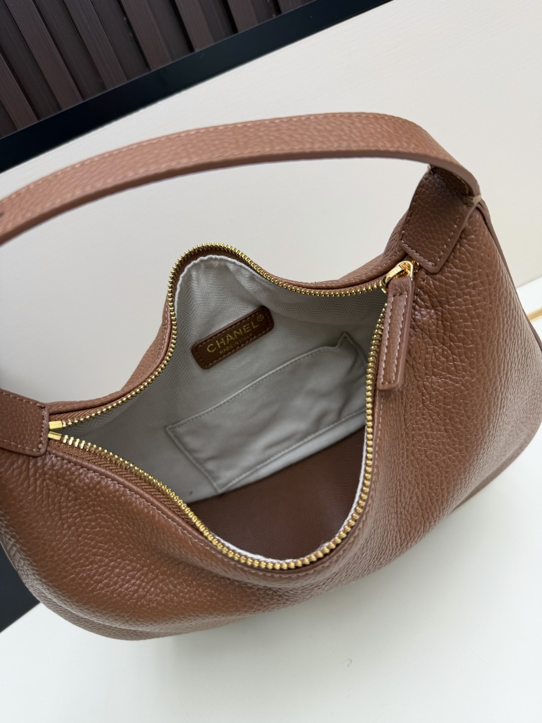 Cheap Chanel AAA quality Handbags in 220169, $100 USD- [IB220169] - Replica Chanel AAA quality Handbags
