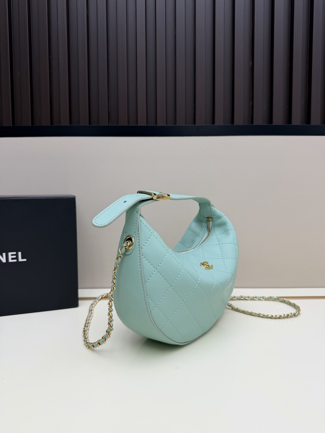 Cheap Chanel AAA quality Handbags in 220171, $100 USD- [IB220171] - Replica Chanel AAA quality Handbags