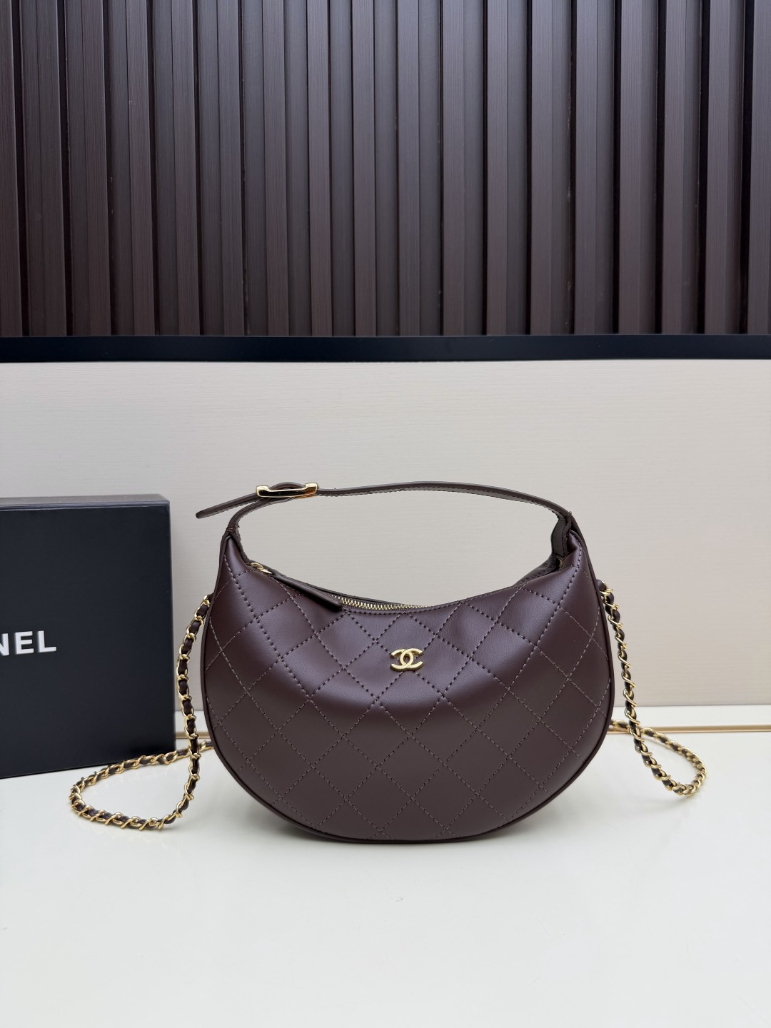 Cheap Chanel AAA quality Handbags in 220172, $100 USD- [IB220172] - Replica Chanel AAA quality Handbags