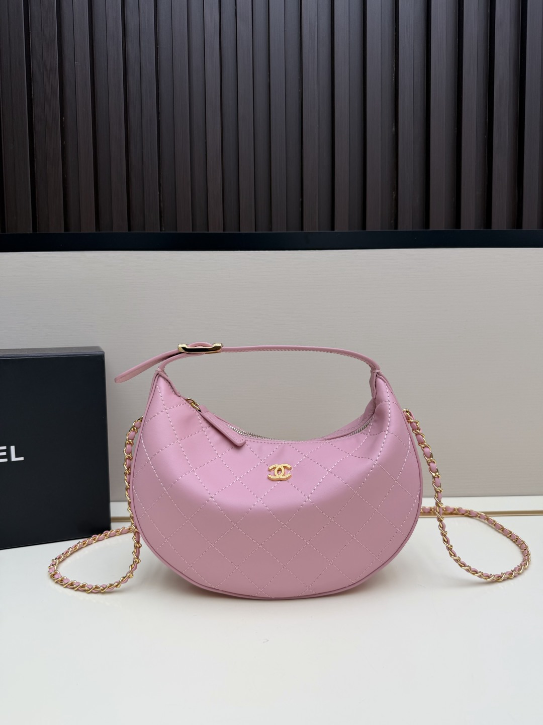 Cheap Chanel AAA quality Handbags in 220173, $100 USD- [IB220173] - Replica Chanel AAA quality Handbags