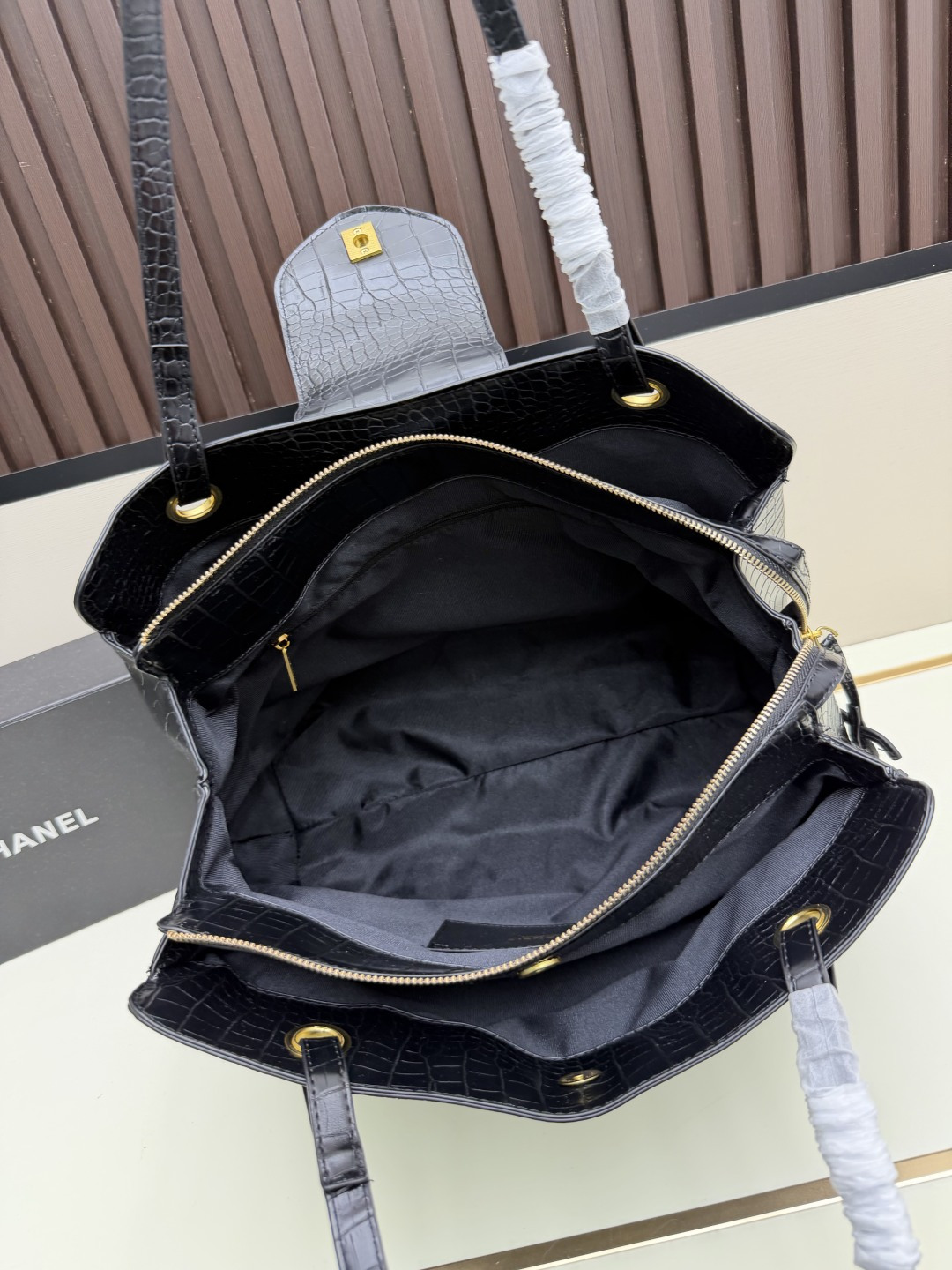 Cheap Chanel AAA quality Handbags in 220183, $100 USD- [IB220183] - Replica Chanel AAA quality Handbags