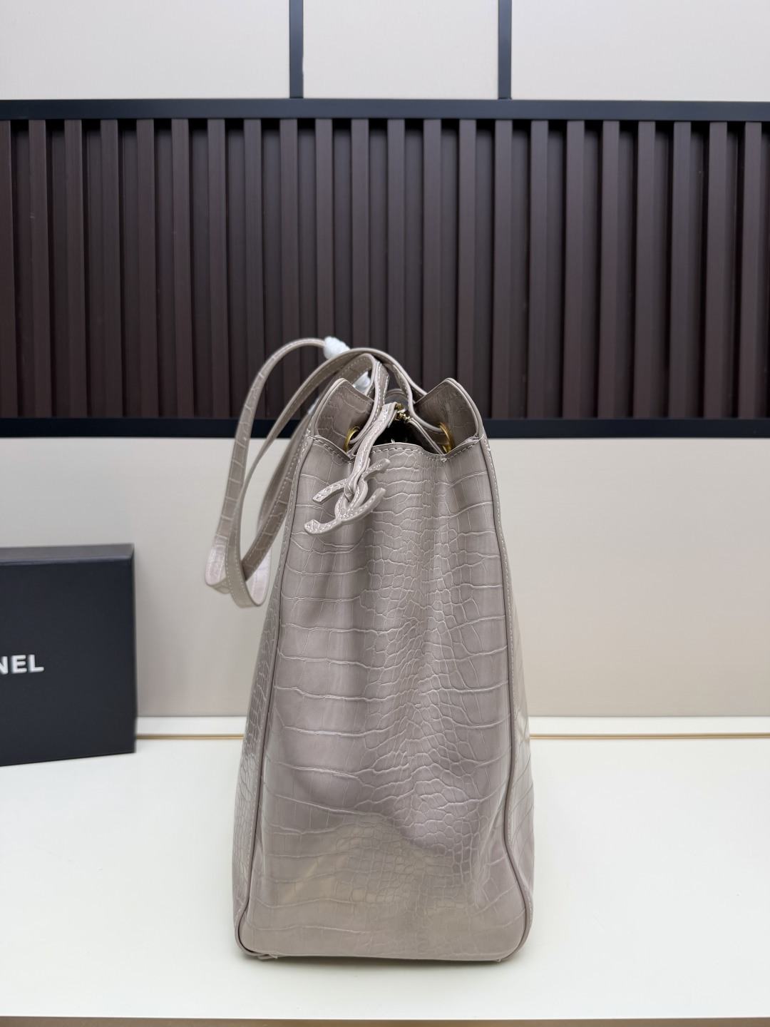 Cheap Chanel AAA quality Handbags in 220184, $100 USD- [IB220184] - Replica Chanel AAA quality Handbags