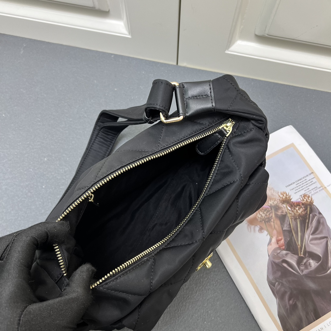 Cheap Chanel AAA quality Handbags in 220208, $95 USD- [IB220208] - Replica Chanel AAA quality Handbags