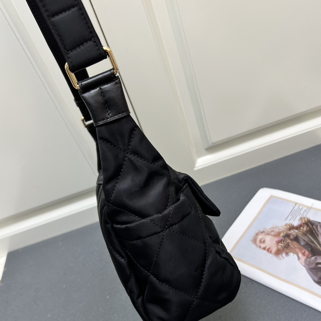 Cheap Chanel AAA quality Handbags in 220208, $95 USD- [IB220208] - Replica Chanel AAA quality Handbags