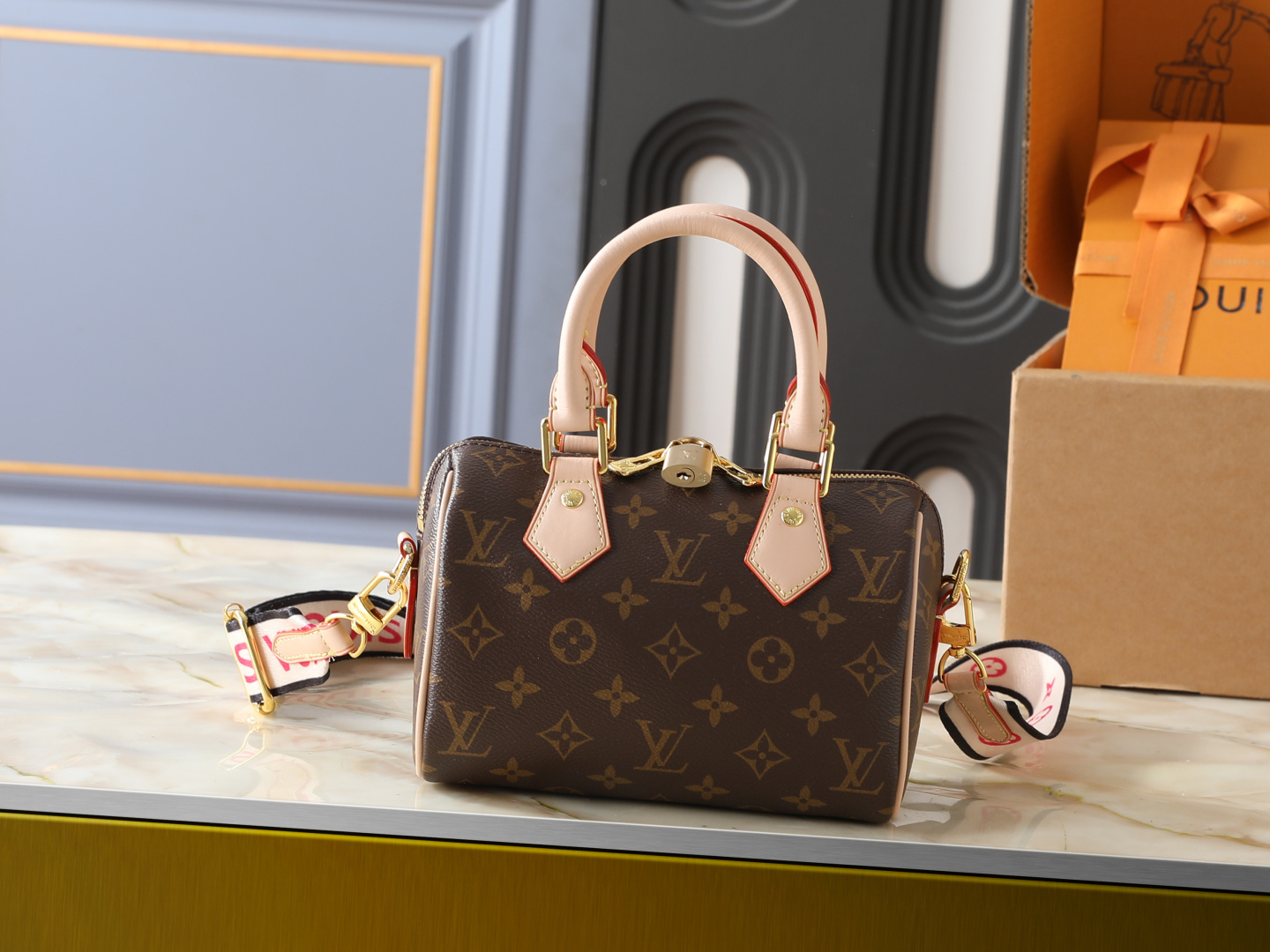 Cheap Louis Vuitton AAA Quality Handbags in 220239, $95 USD- [IB220239] - Replica Louis Vuitton AAA Quality Handbags