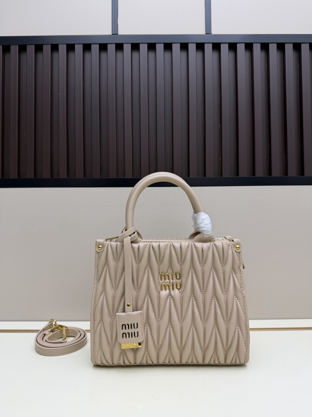 Cheap MiuMiu High quality Handbags in 220270, $105 USD- [IB220270] - Replica MiuMiu High quality Handbags