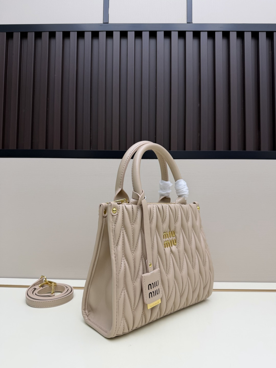 Cheap MiuMiu High quality Handbags in 220270, $105 USD- [IB220270] - Replica MiuMiu High quality Handbags