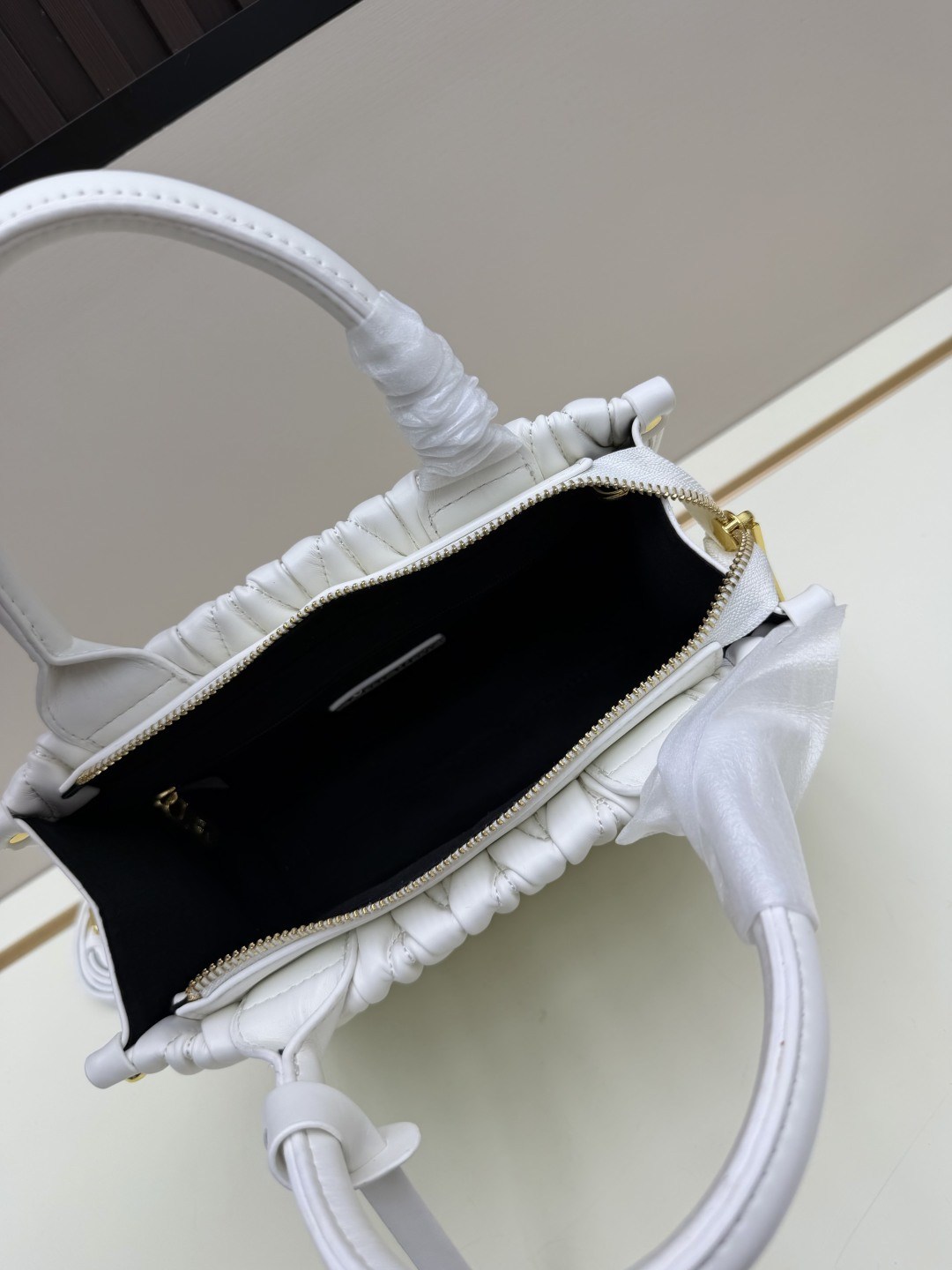 Cheap MiuMiu High quality Handbags in 220271, $105 USD- [IB220271] - Replica MiuMiu High quality Handbags