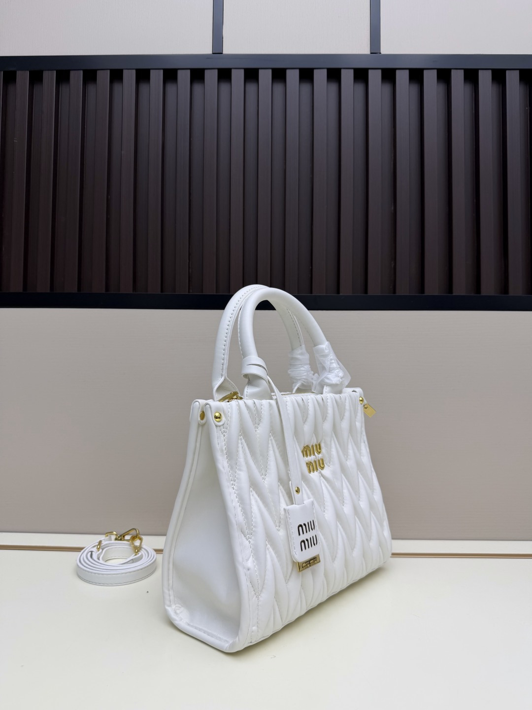 Cheap MiuMiu High quality Handbags in 220271, $105 USD- [IB220271] - Replica MiuMiu High quality Handbags