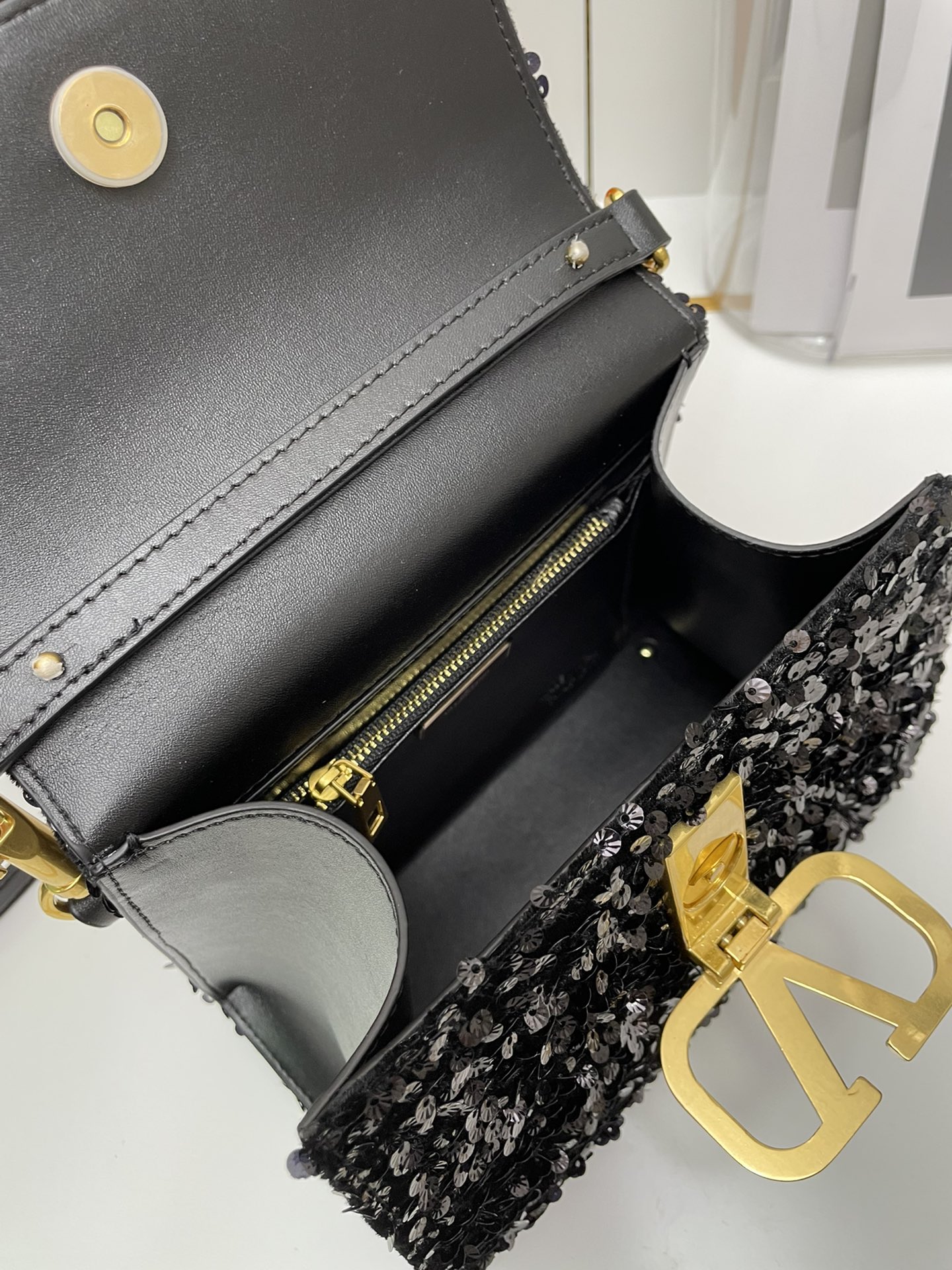 Cheap Valentino AAA quality Handbags in 220285, $130 USD- [IB220285] - Replica Valentino AAA quality Handbags