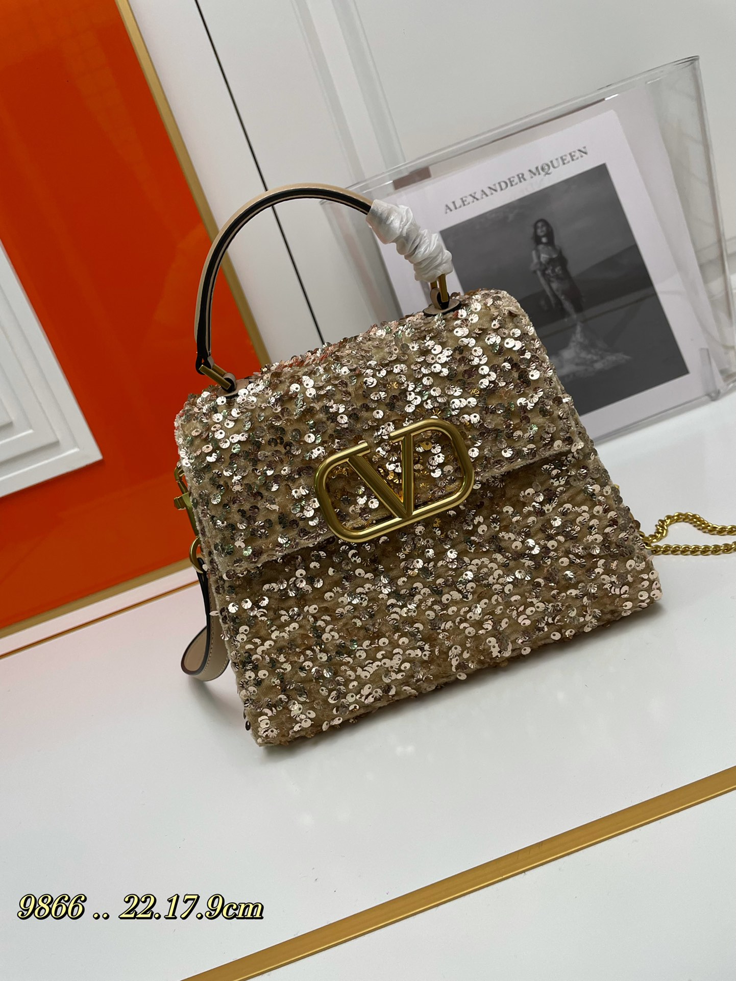 Cheap Valentino AAA quality Handbags in 220286, $130 USD- [IB220286] - Replica Valentino AAA quality Handbags