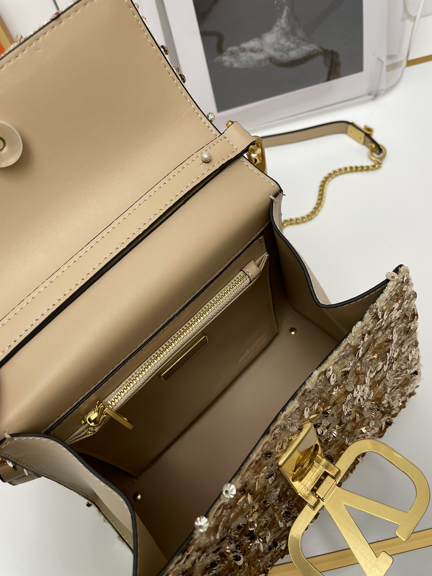Cheap Valentino AAA quality Handbags in 220286, $130 USD- [IB220286] - Replica Valentino AAA quality Handbags