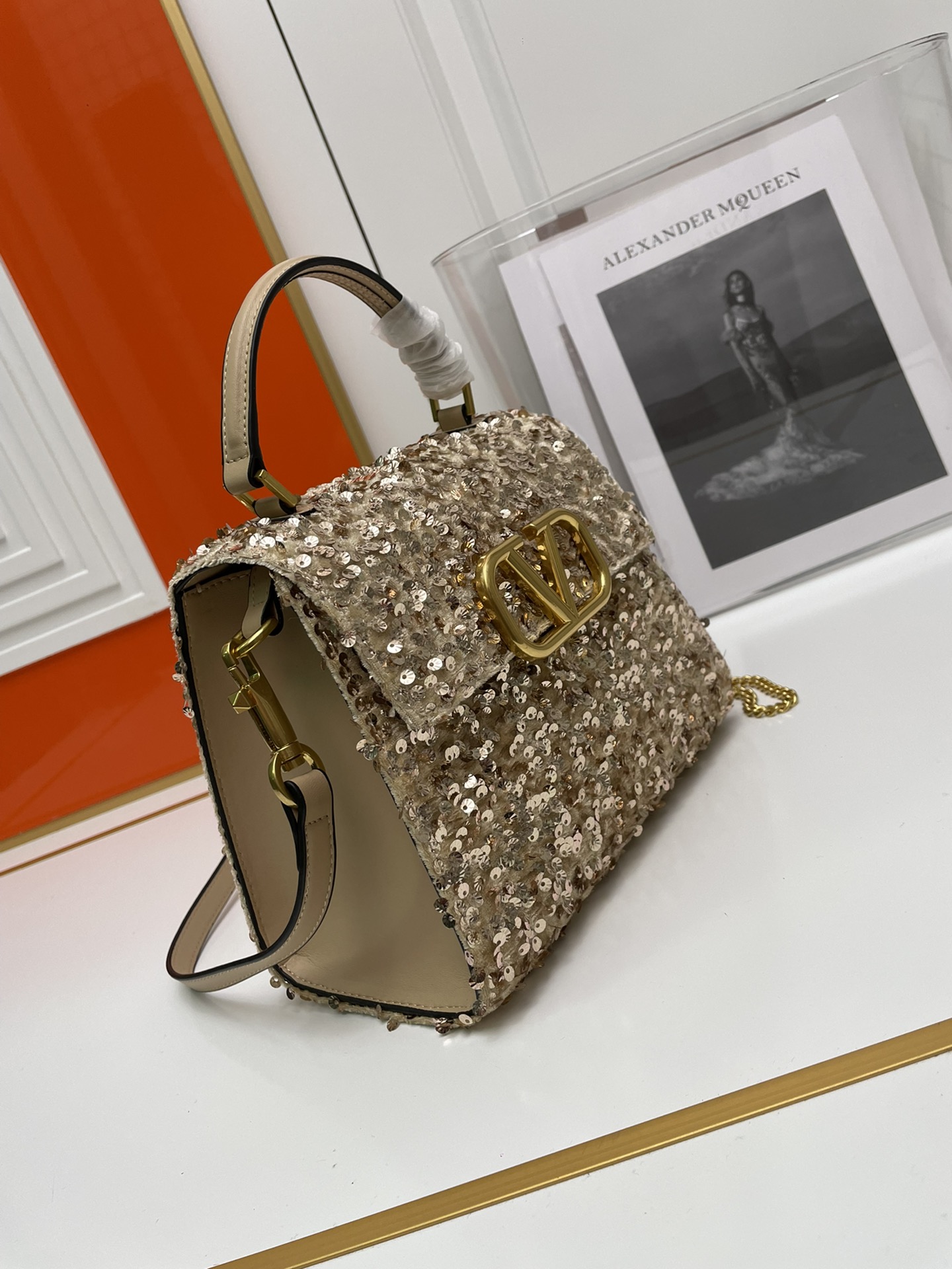 Cheap Valentino AAA quality Handbags in 220286, $130 USD- [IB220286] - Replica Valentino AAA quality Handbags
