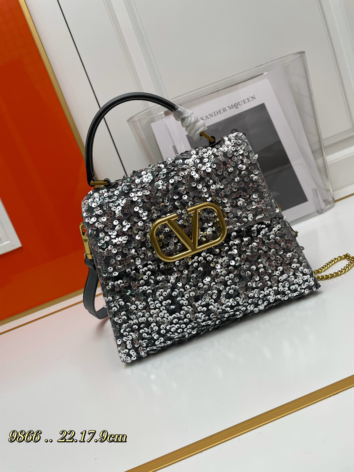 Cheap Valentino AAA quality Handbags in 220287, $130 USD- [IB220287] - Replica Valentino AAA quality Handbags