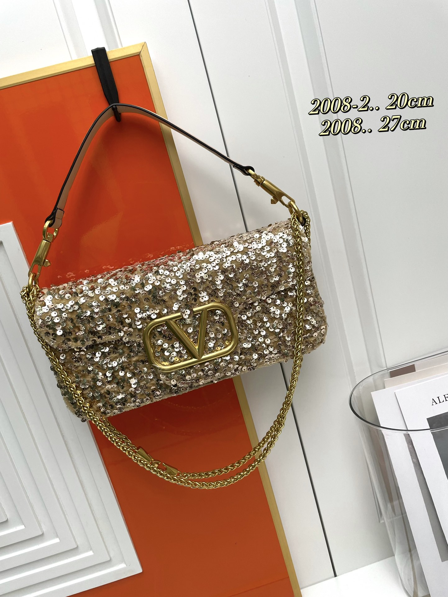 Cheap Valentino AAA quality Handbags in 220290, $110 USD- [IB220290] - Replica Valentino AAA quality Handbags