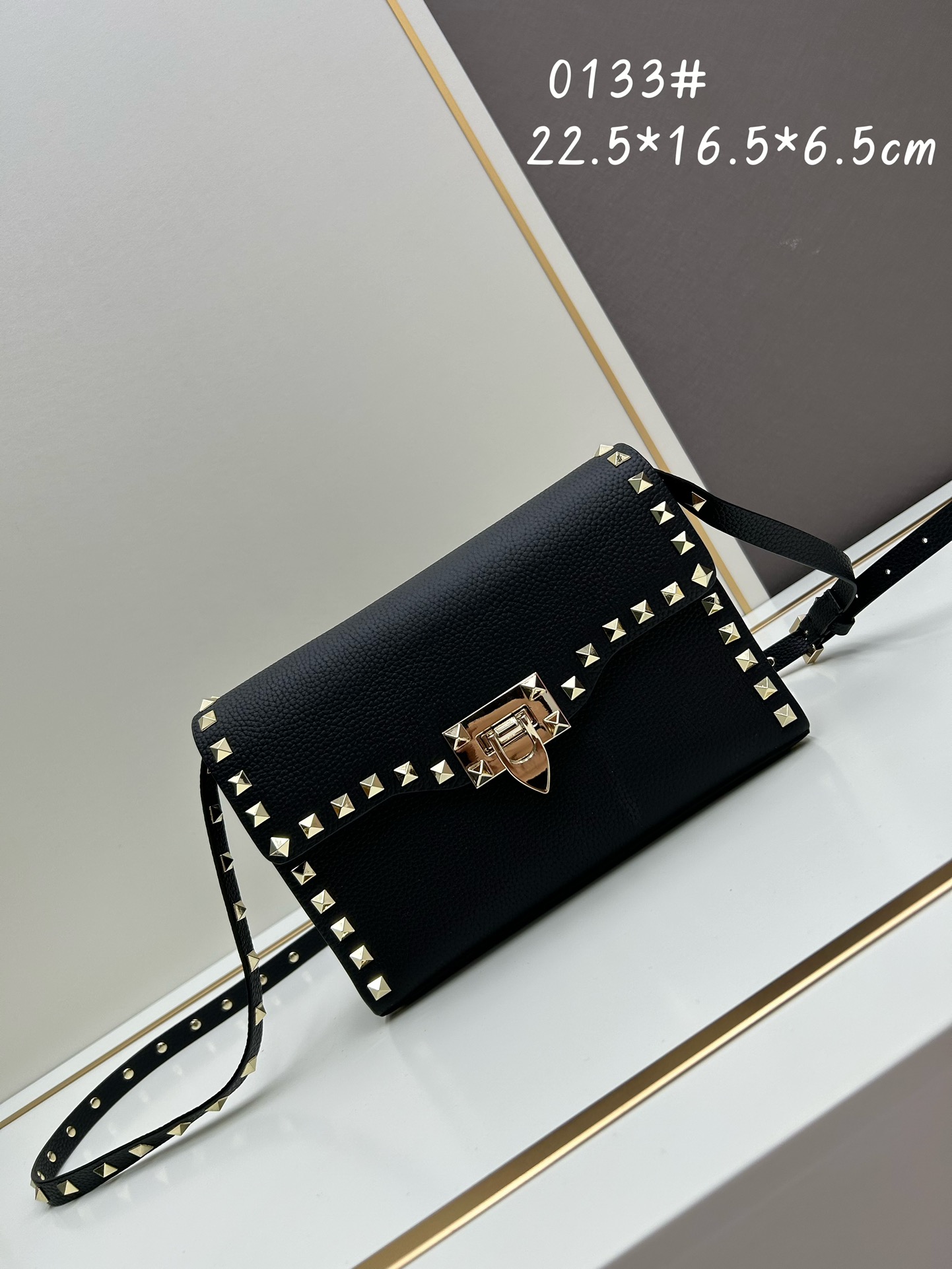 Cheap Valentino AAA quality Handbags in 220295, $105 USD- [IB220295] - Replica Valentino AAA quality Handbags
