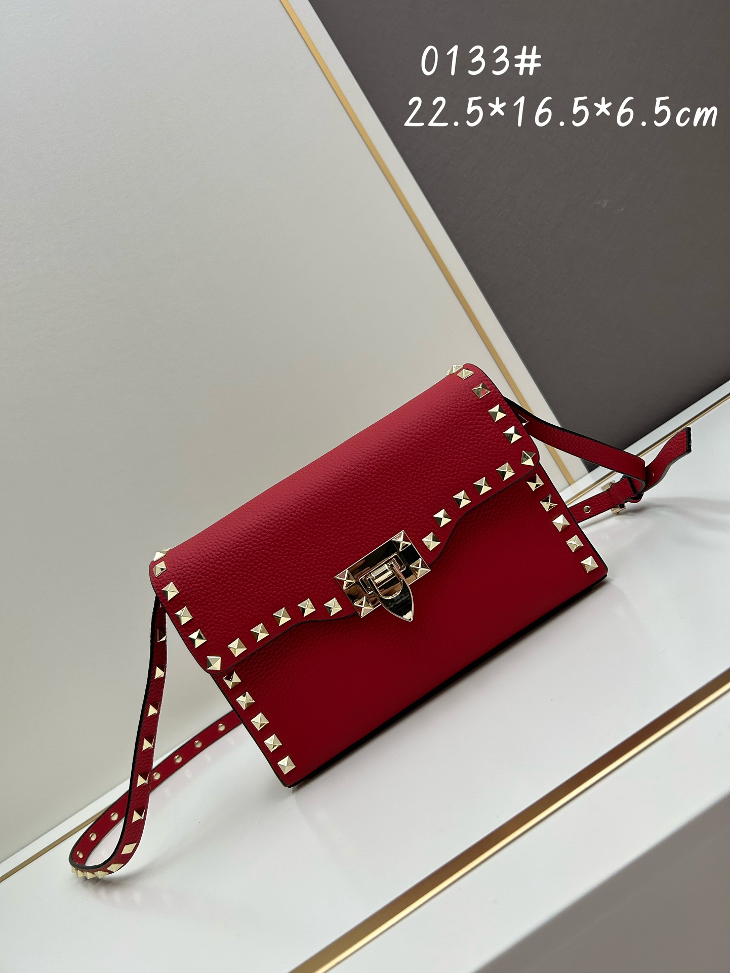 Cheap Valentino AAA quality Handbags in 220296, $105 USD- [IB220296] - Replica Valentino AAA quality Handbags