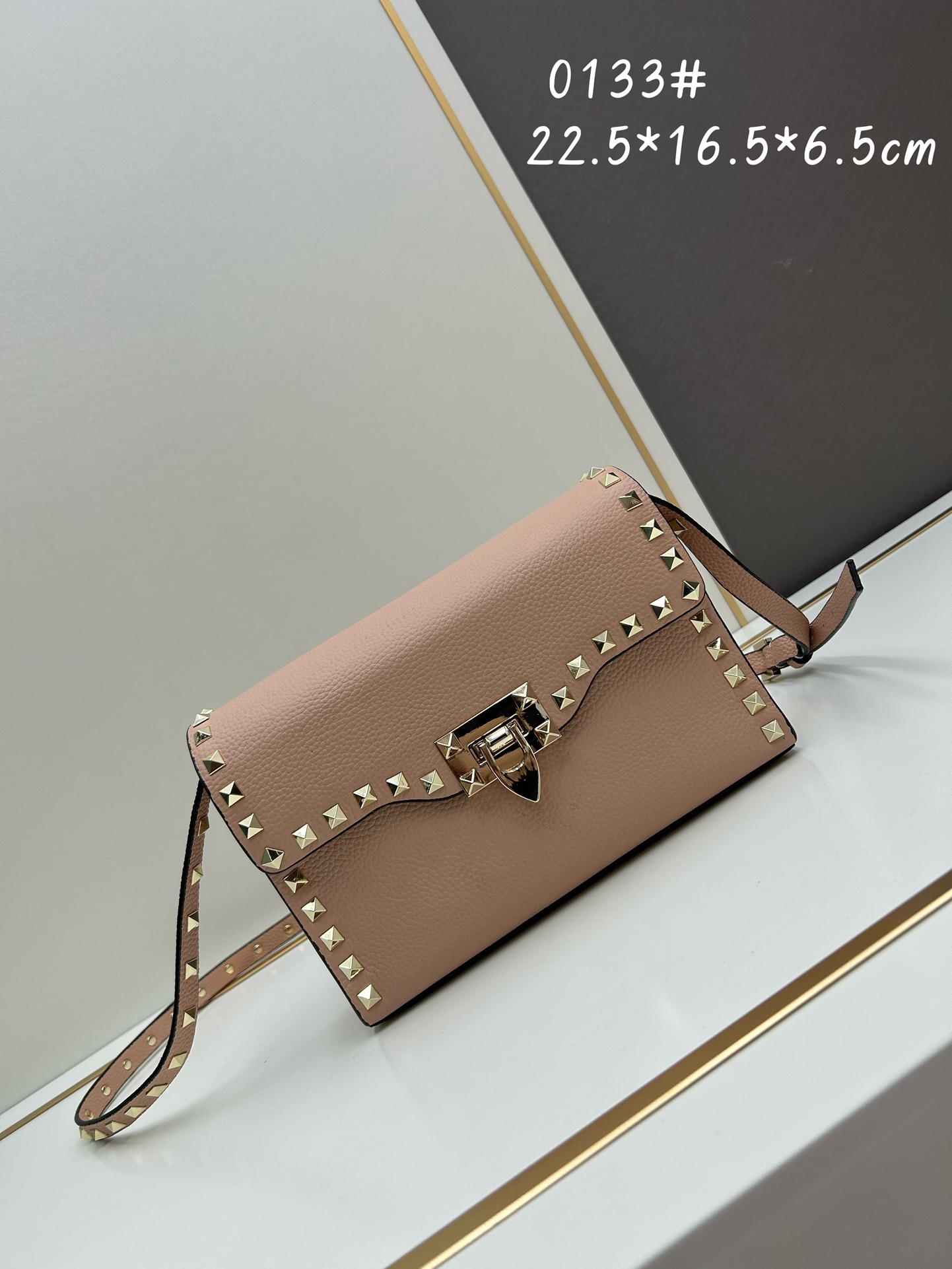 Cheap Valentino AAA quality Handbags in 220297, $105 USD- [IB220297] - Replica Valentino AAA quality Handbags