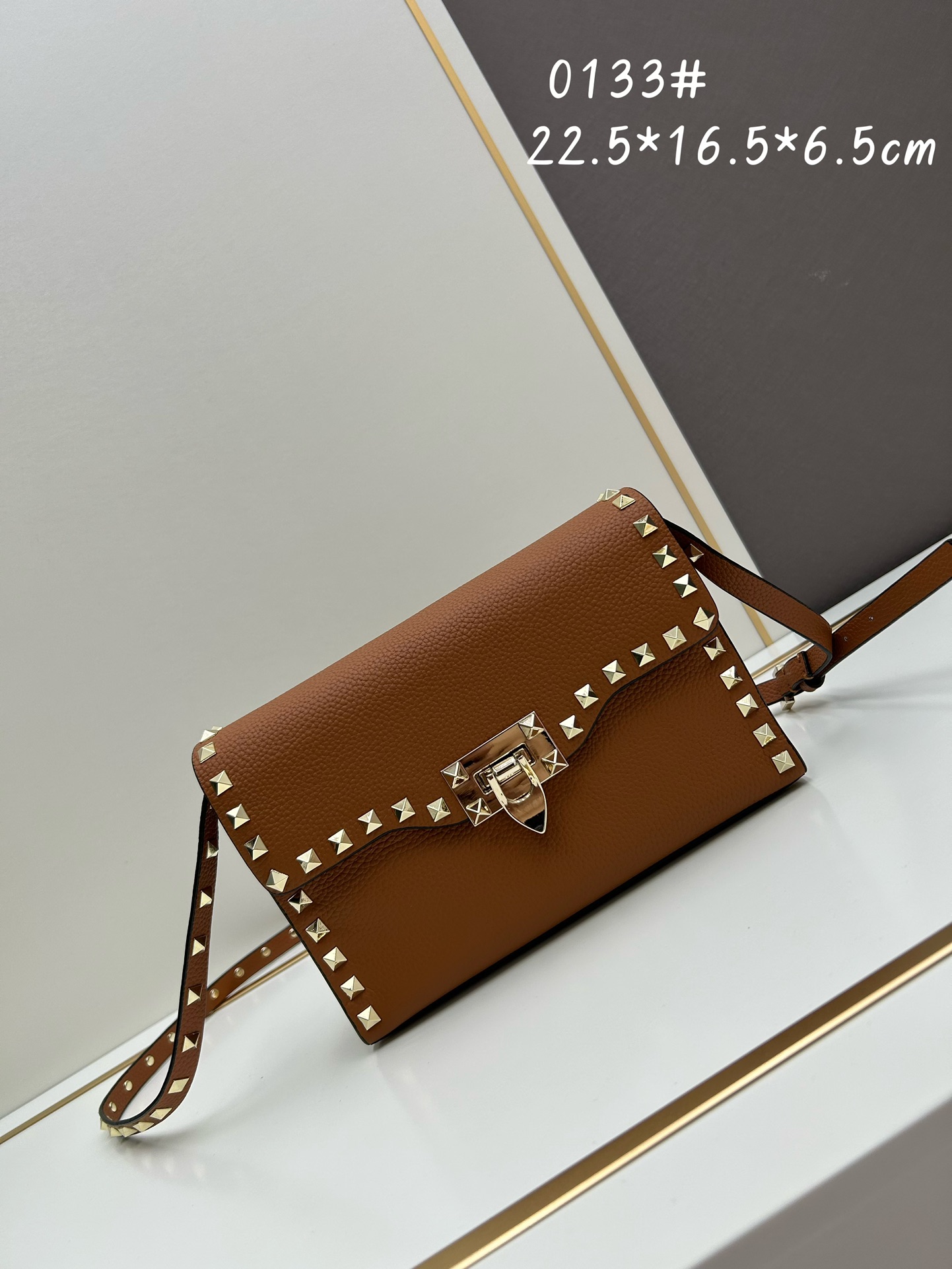Cheap Valentino AAA quality Handbags in 220300, $105 USD- [IB220300] - Replica Valentino AAA quality Handbags