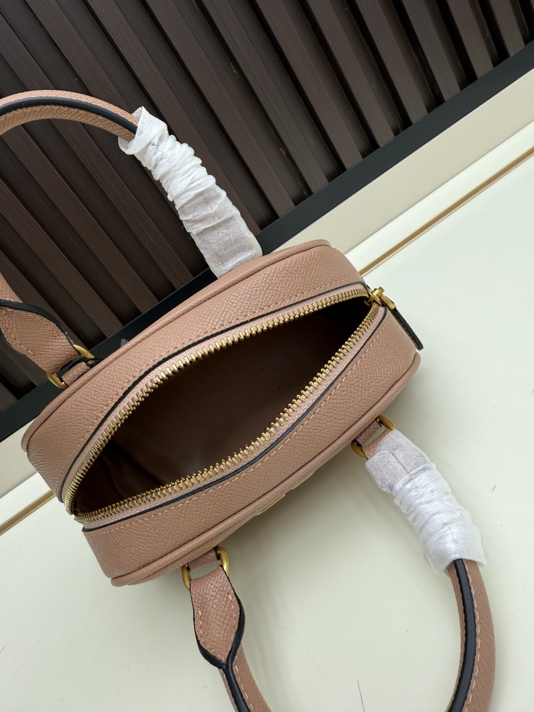 Cheap Valentino AAA quality Handbags in 220307, $95 USD- [IB220307] - Replica Valentino AAA quality Handbags
