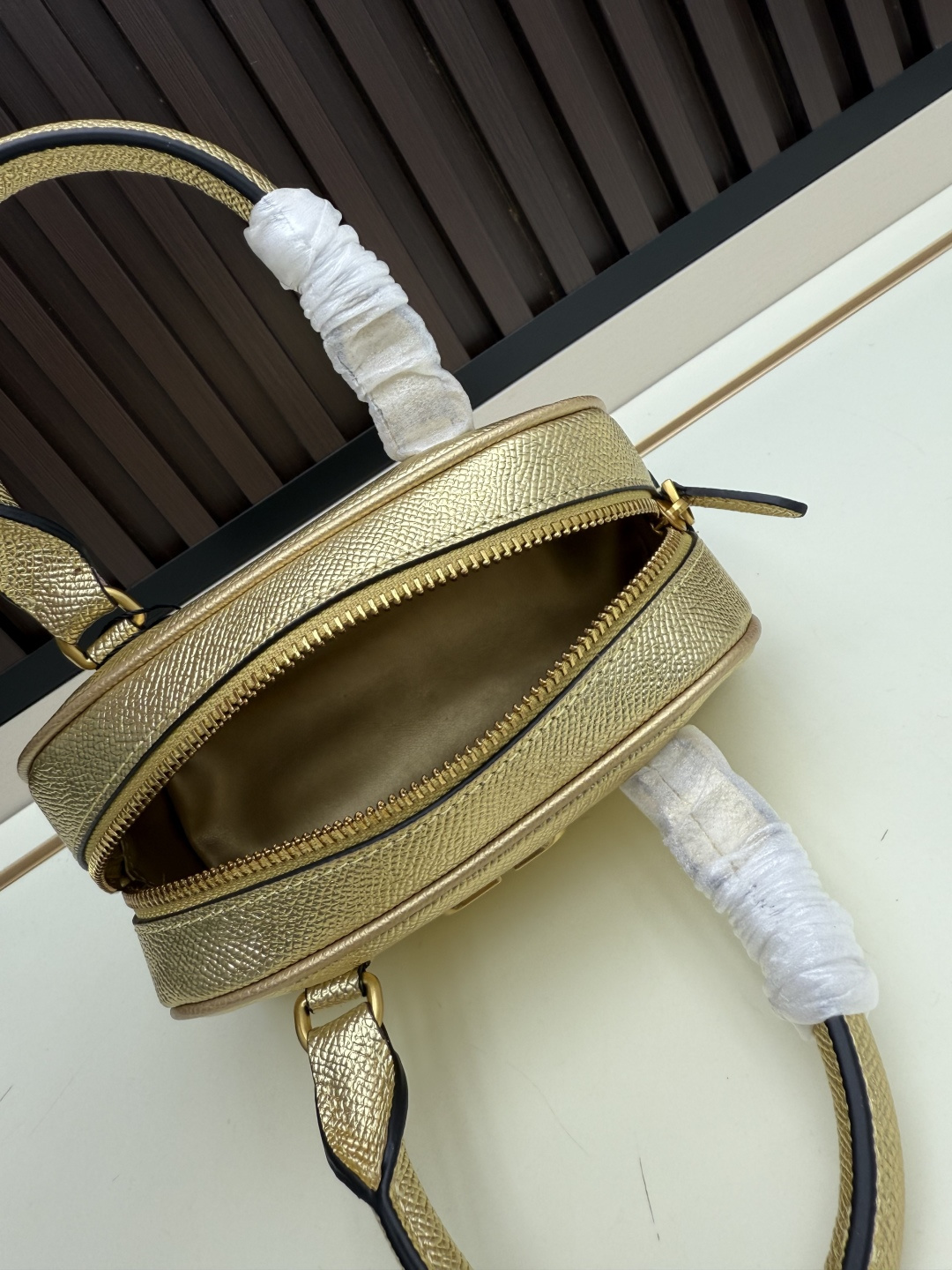 Cheap Valentino AAA quality Handbags in 220308, $95 USD- [IB220308] - Replica Valentino AAA quality Handbags