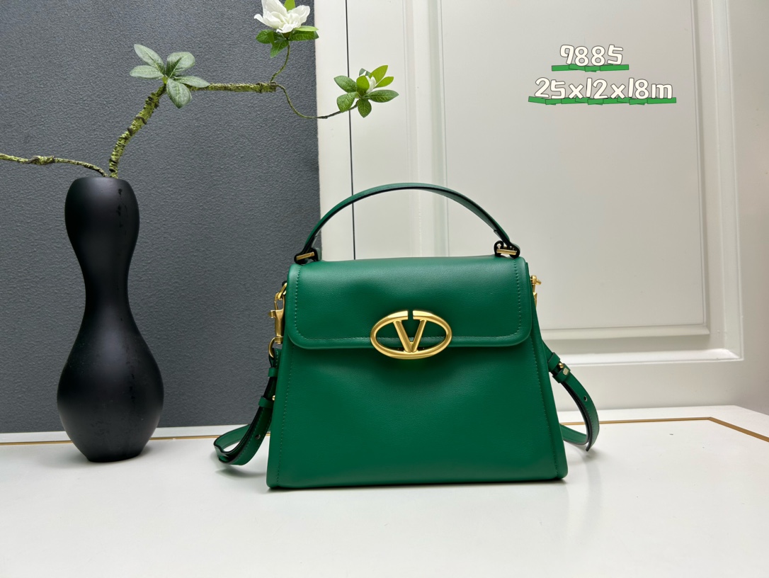 Cheap Valentino AAA quality Handbags in 220309, $110 USD- [IB220309] - Replica Valentino AAA quality Handbags