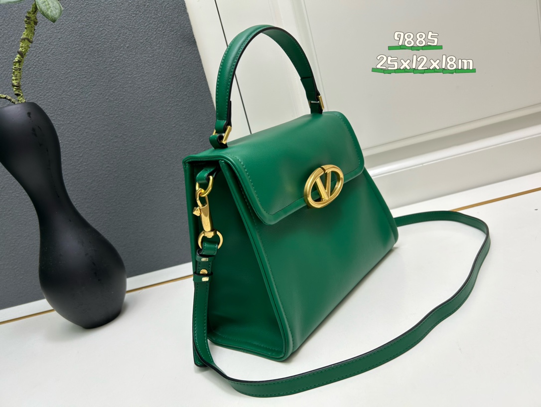 Cheap Valentino AAA quality Handbags in 220309, $110 USD- [IB220309] - Replica Valentino AAA quality Handbags