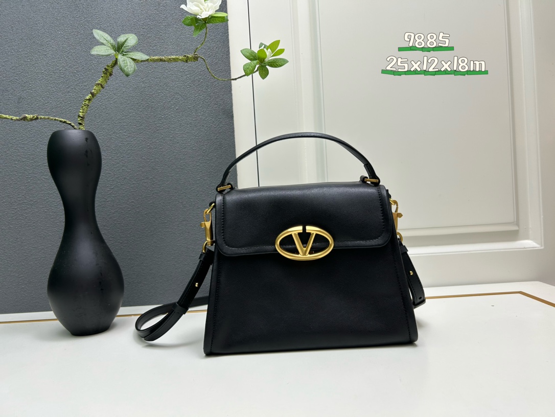 Cheap Valentino AAA quality Handbags in 220310, $110 USD- [IB220310] - Replica Valentino AAA quality Handbags
