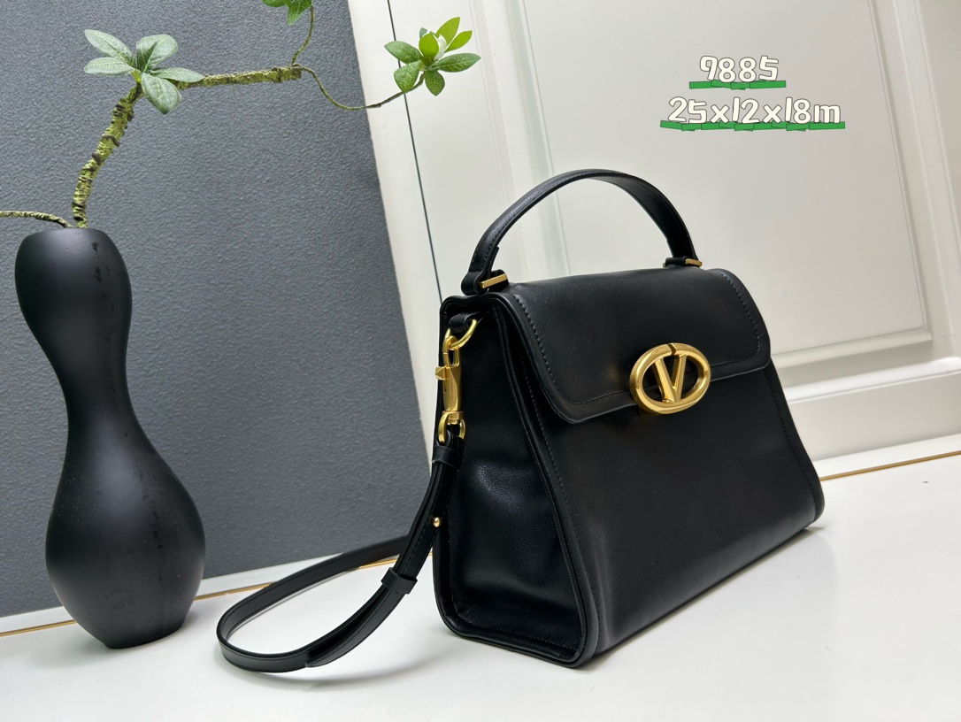 Cheap Valentino AAA quality Handbags in 220310, $110 USD- [IB220310] - Replica Valentino AAA quality Handbags