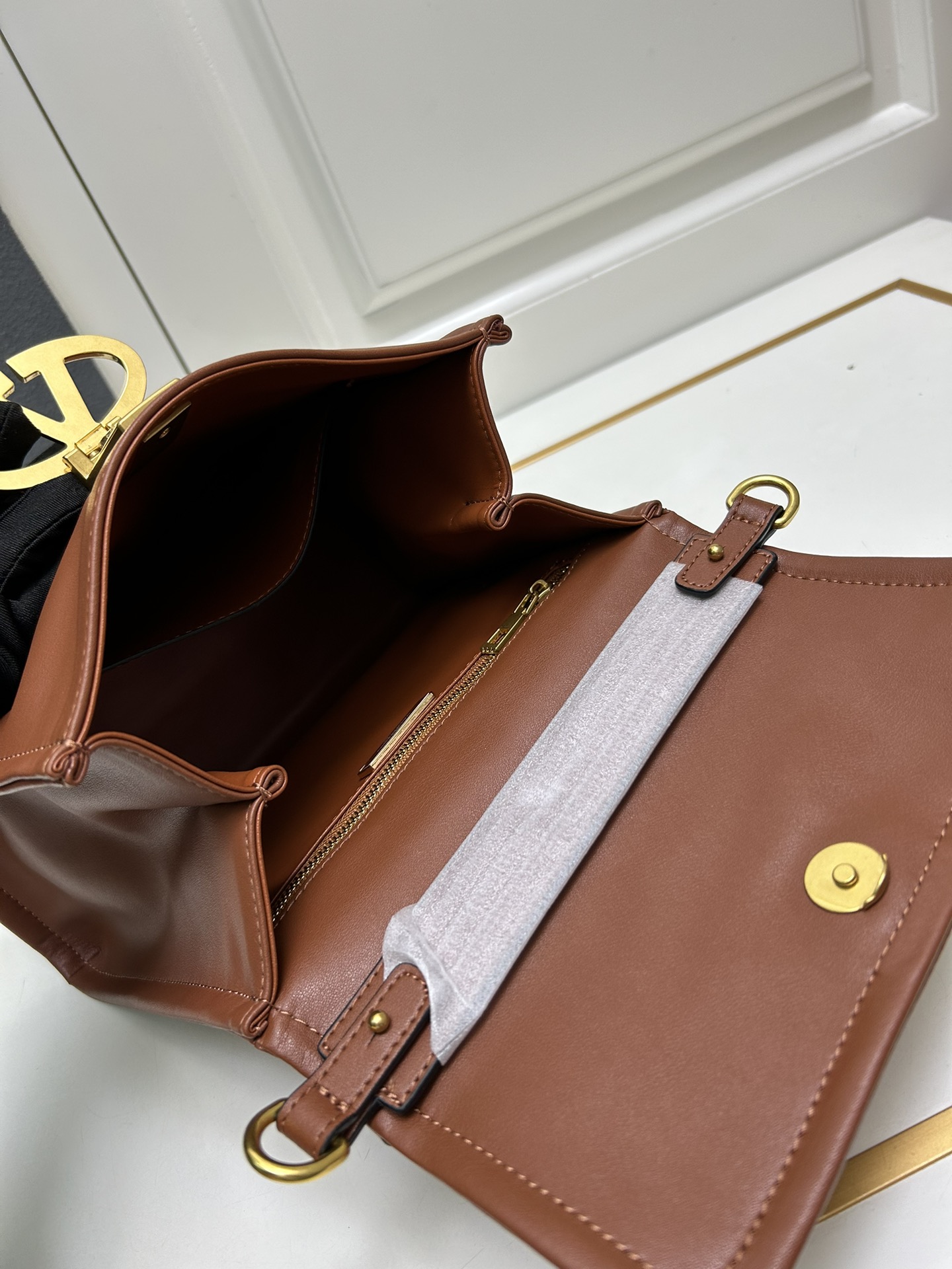 Cheap Valentino AAA quality Handbags in 220311, $110 USD- [IB220311] - Replica Valentino AAA quality Handbags
