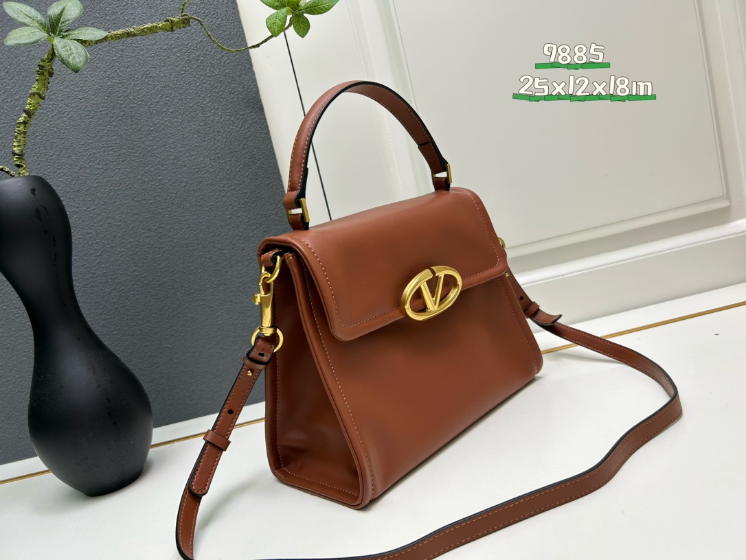 Cheap Valentino AAA quality Handbags in 220311, $110 USD- [IB220311] - Replica Valentino AAA quality Handbags